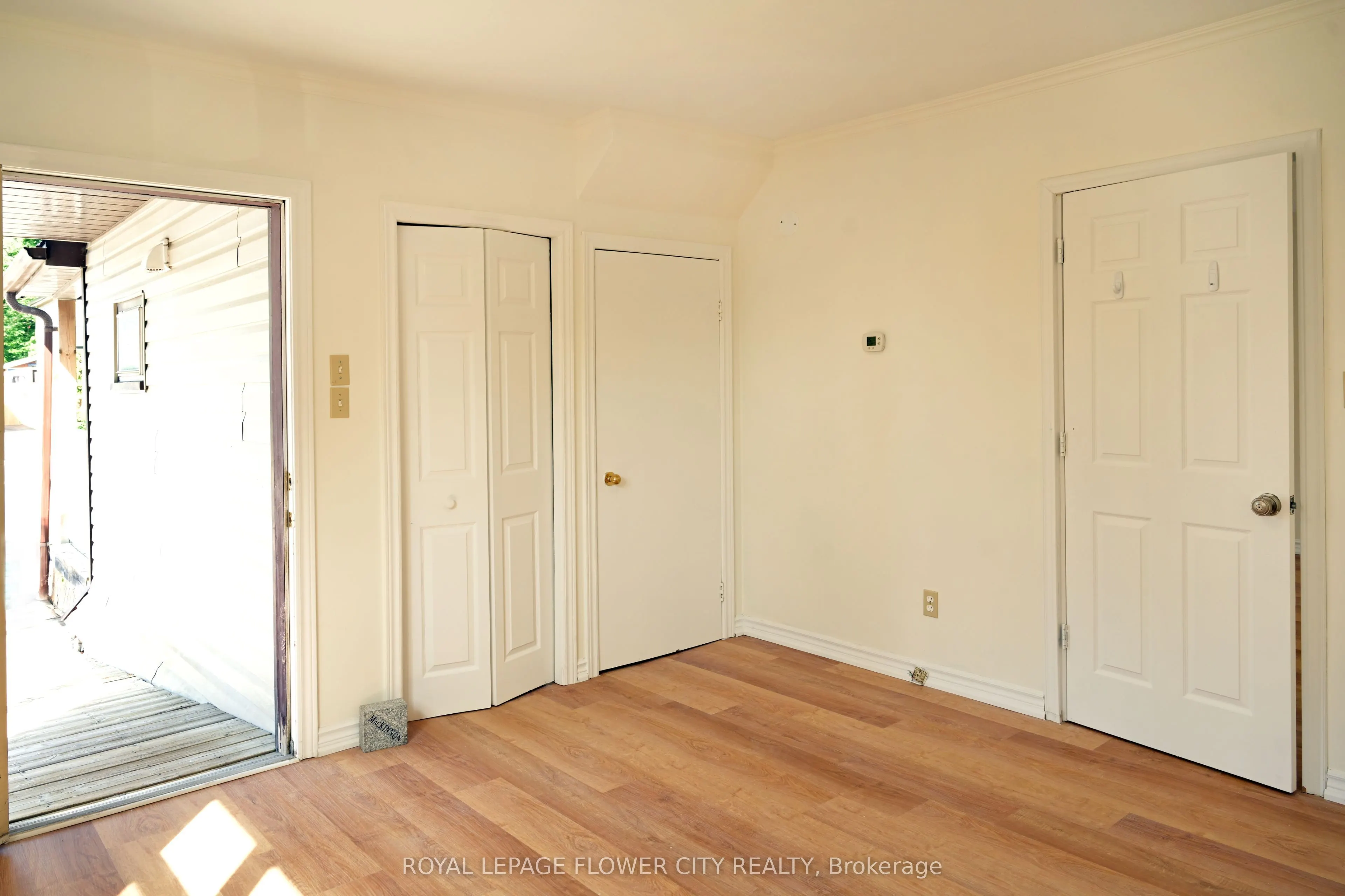 112 Laclie Street