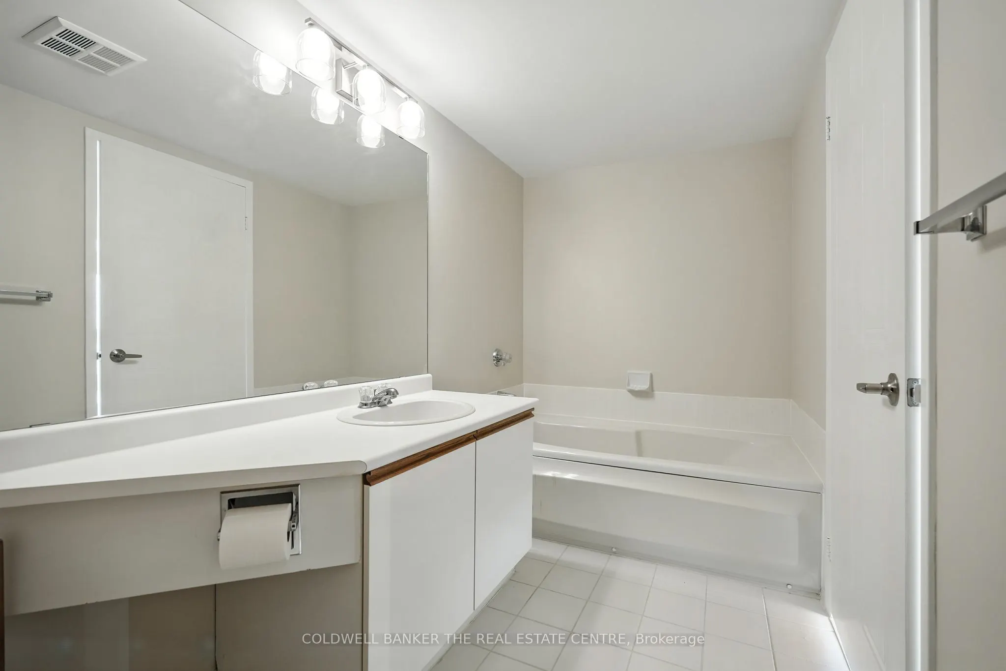 65 Ellen Street #1104