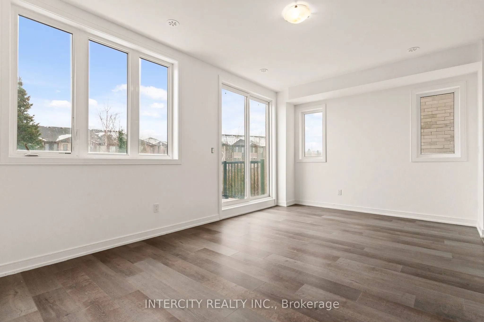 14 Blue Forest Crescent