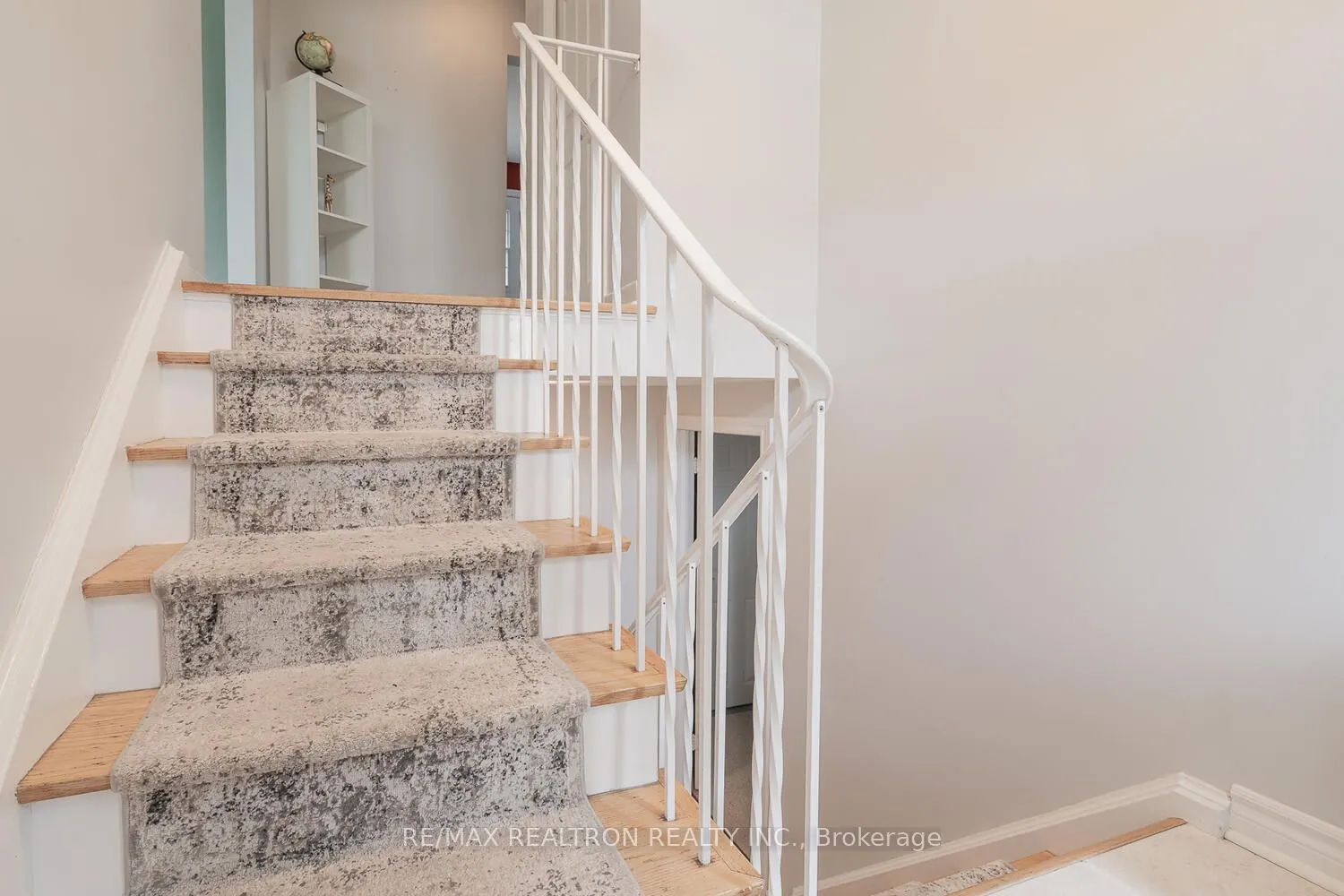 142 Cundles Road E