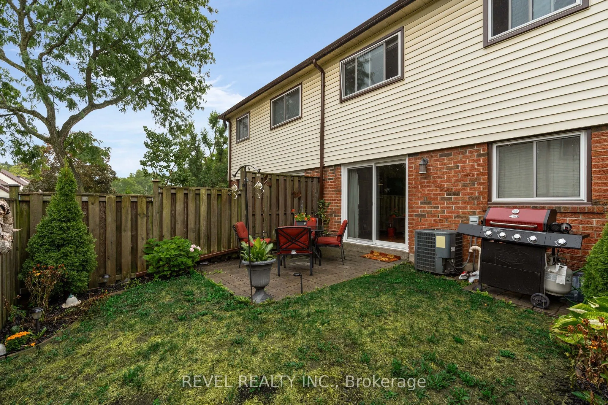 28 Donald Street, #68