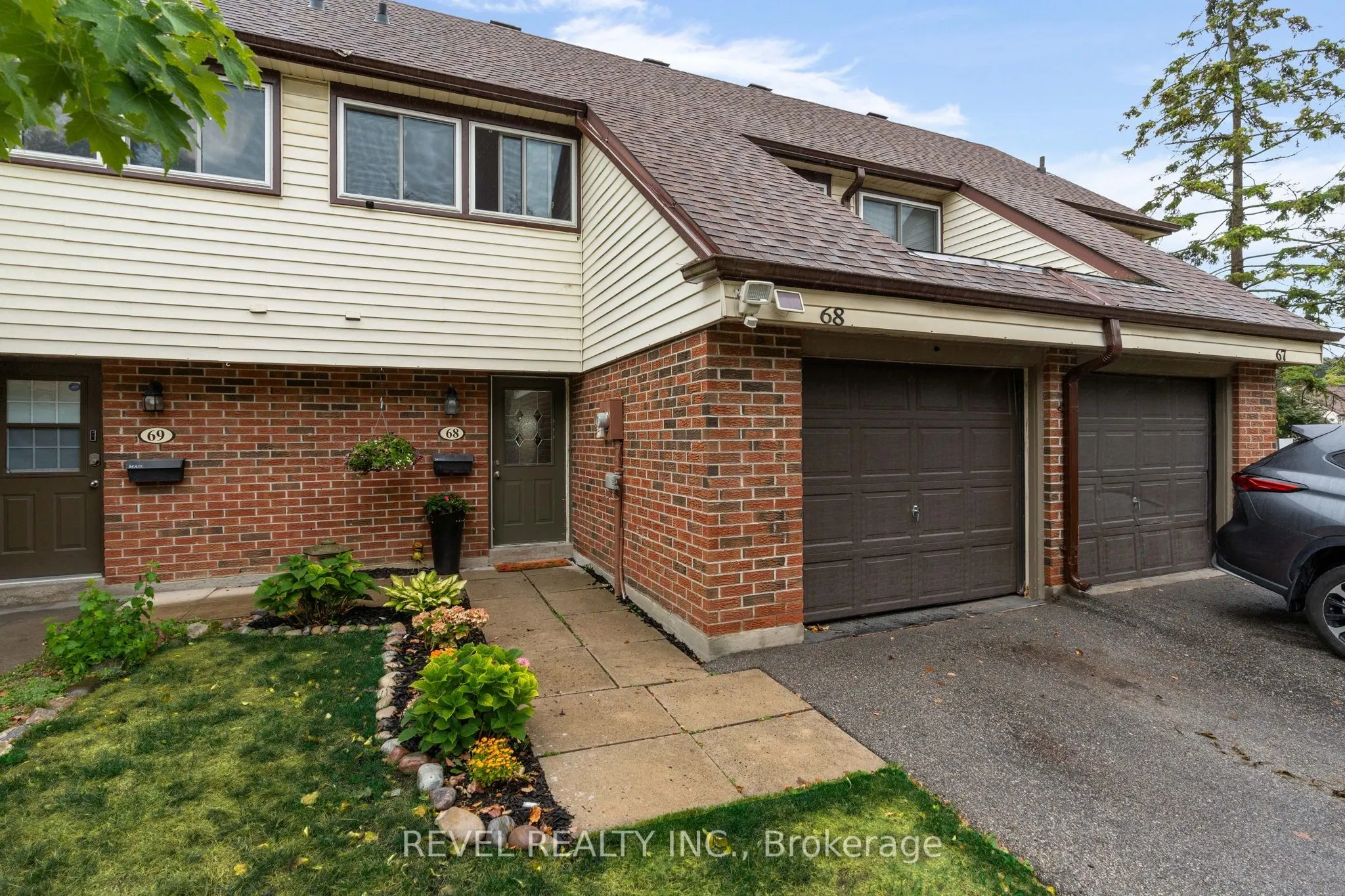 28 Donald Street, #68