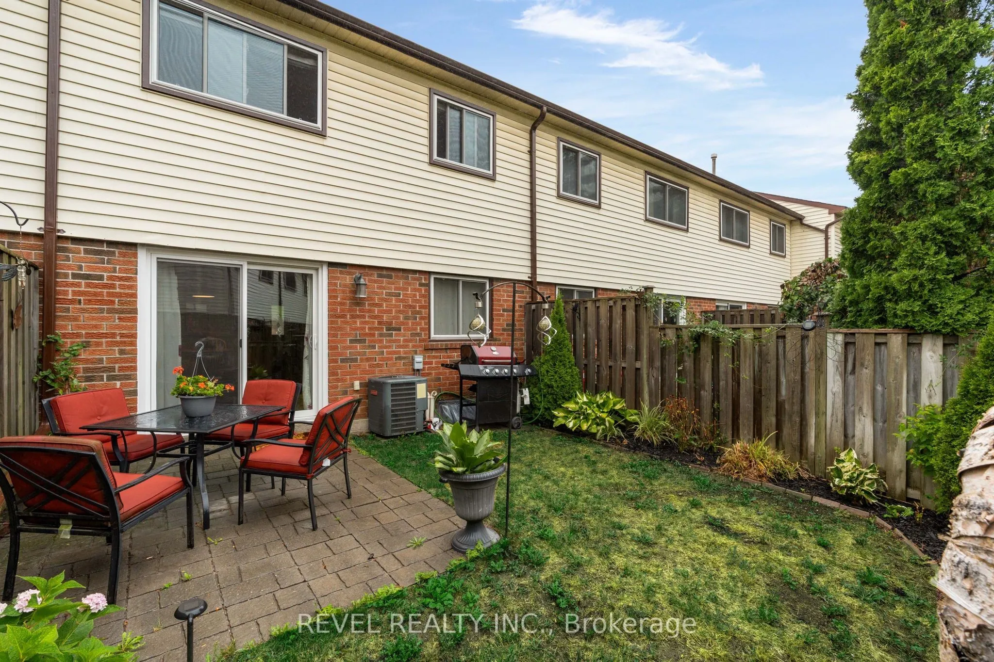 28 Donald Street, #68