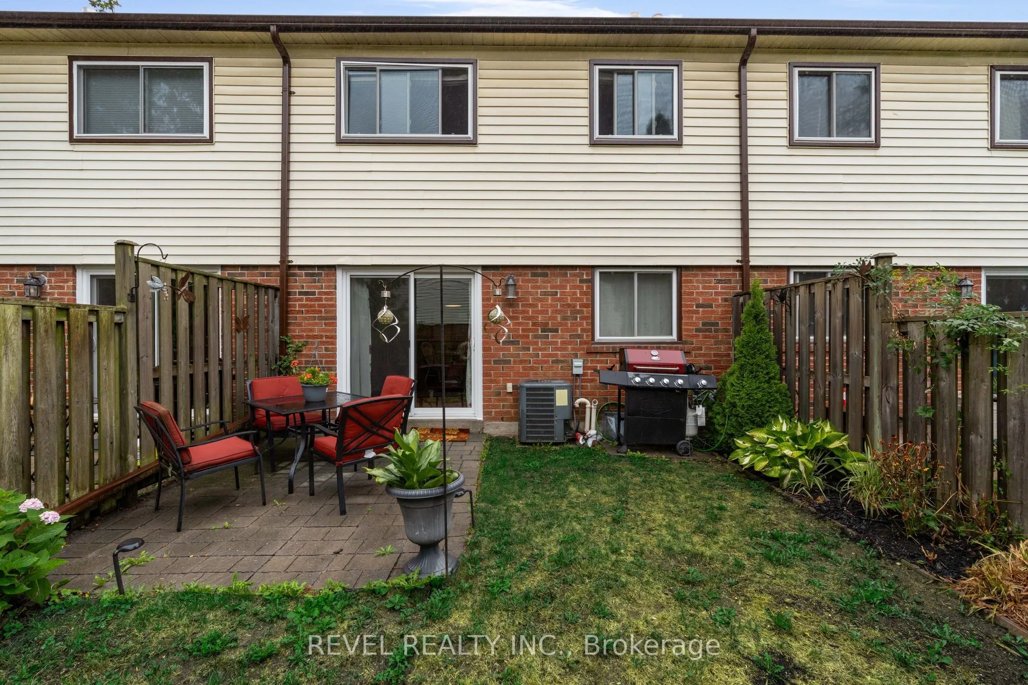 28 Donald Street, #68