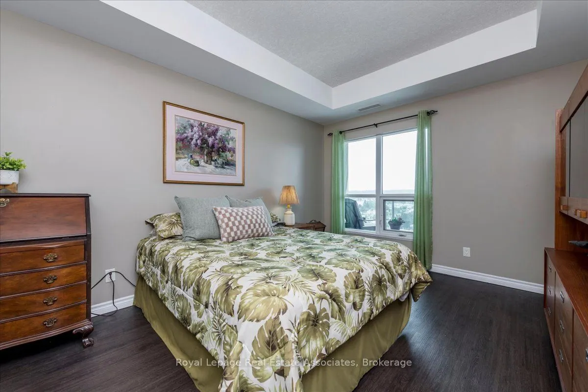 37 Ellen Street, #811