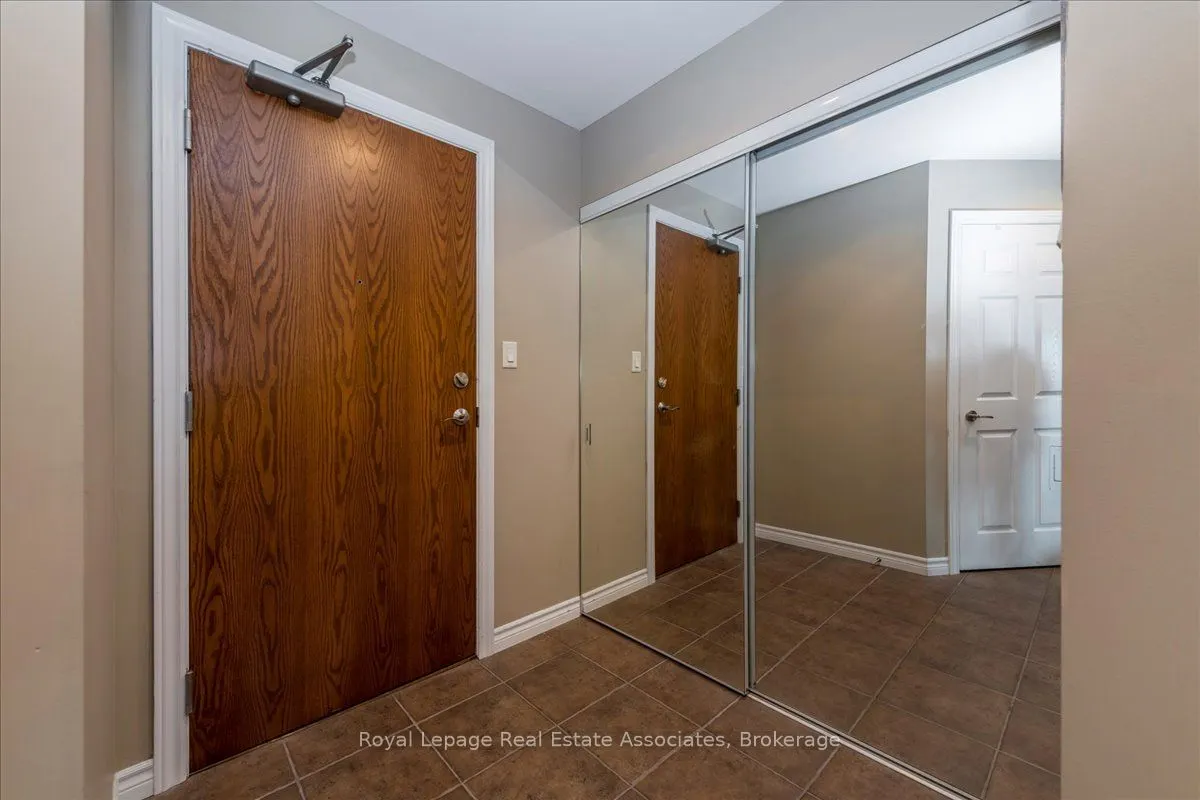 37 Ellen Street, #811