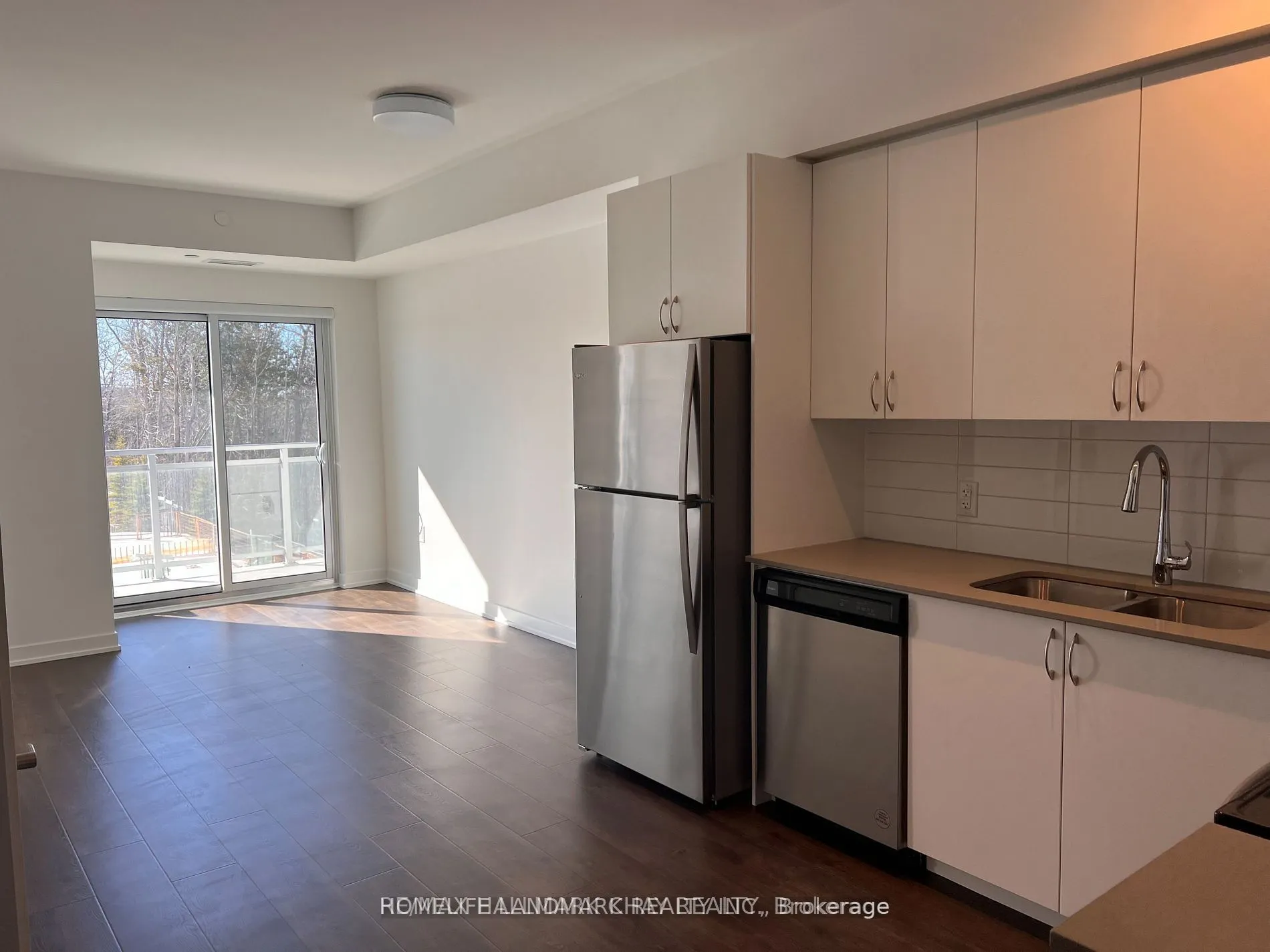 56 Lakeside Terrace, #202