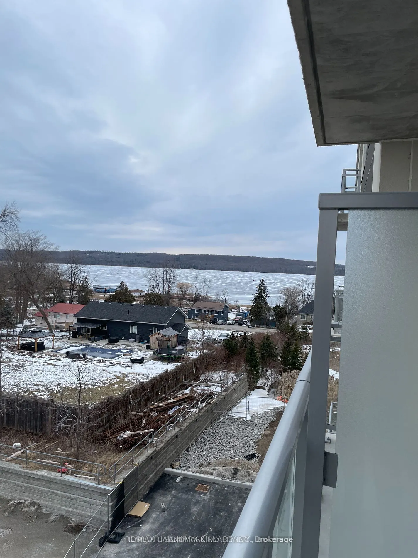 56 Lakeside Terrace, #202