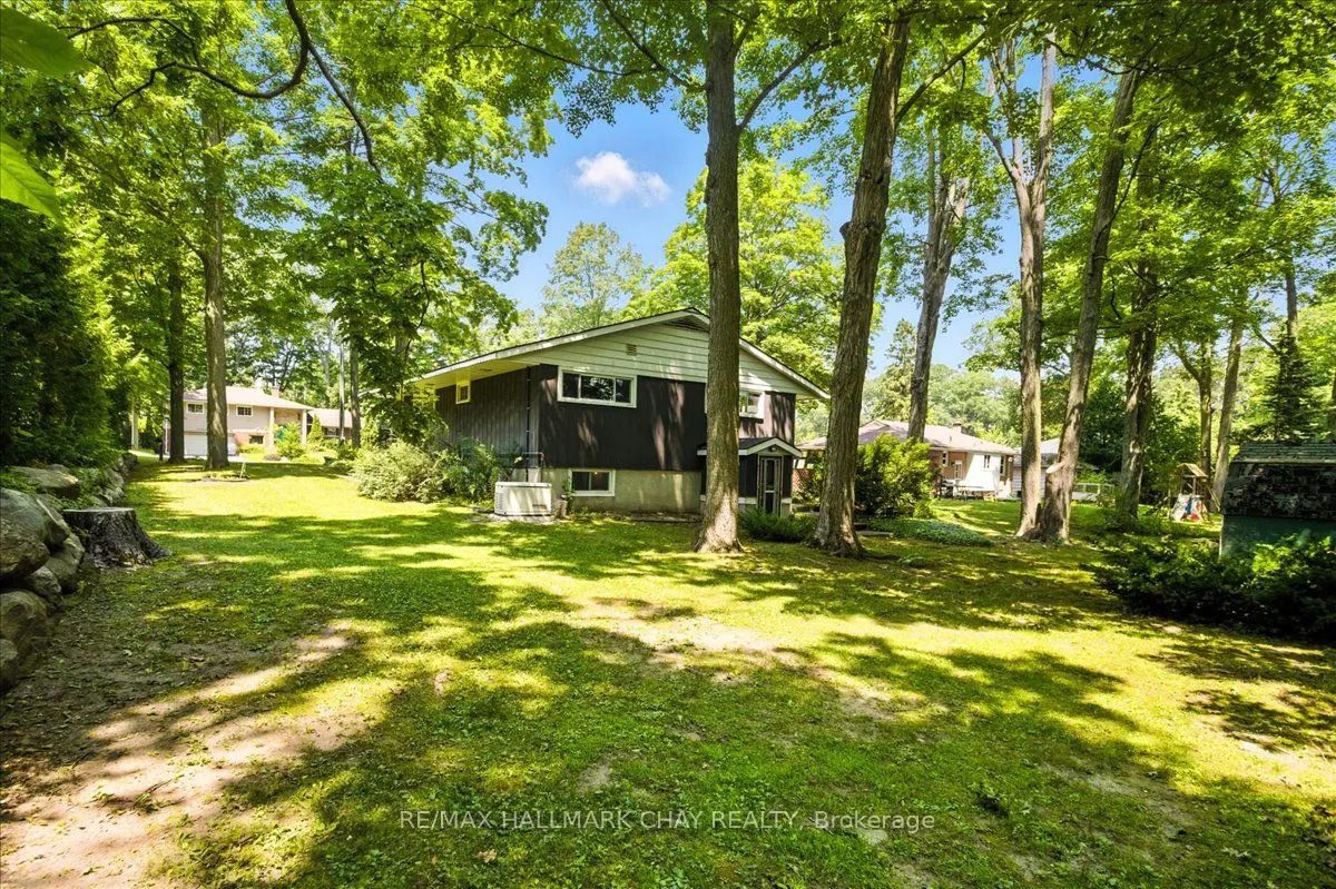 1005 Ingram Crescent