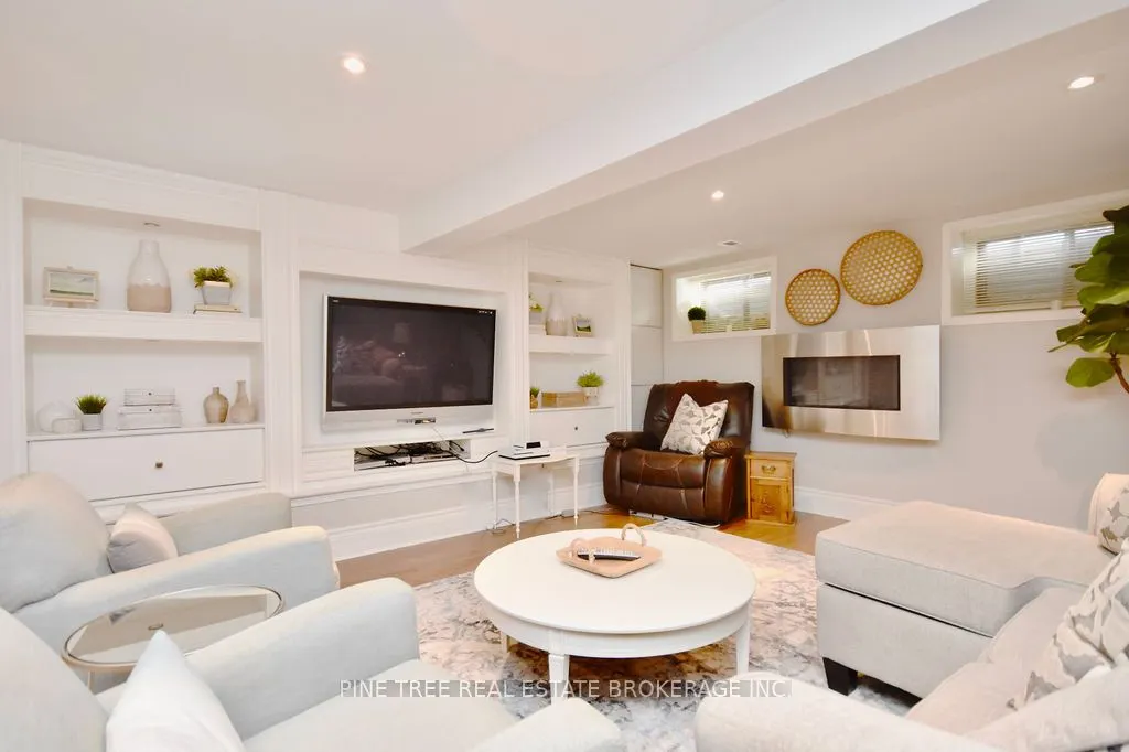 3 Greenwood Forest Road