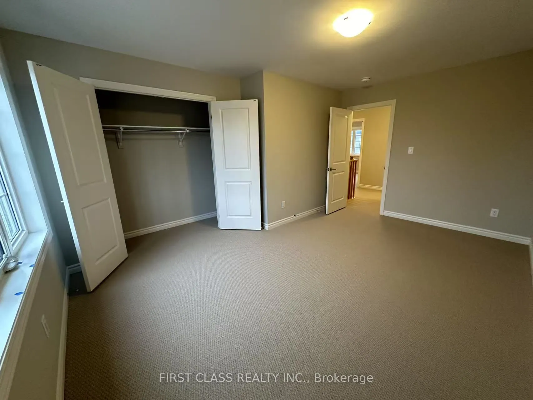 279 Springfield Crescent