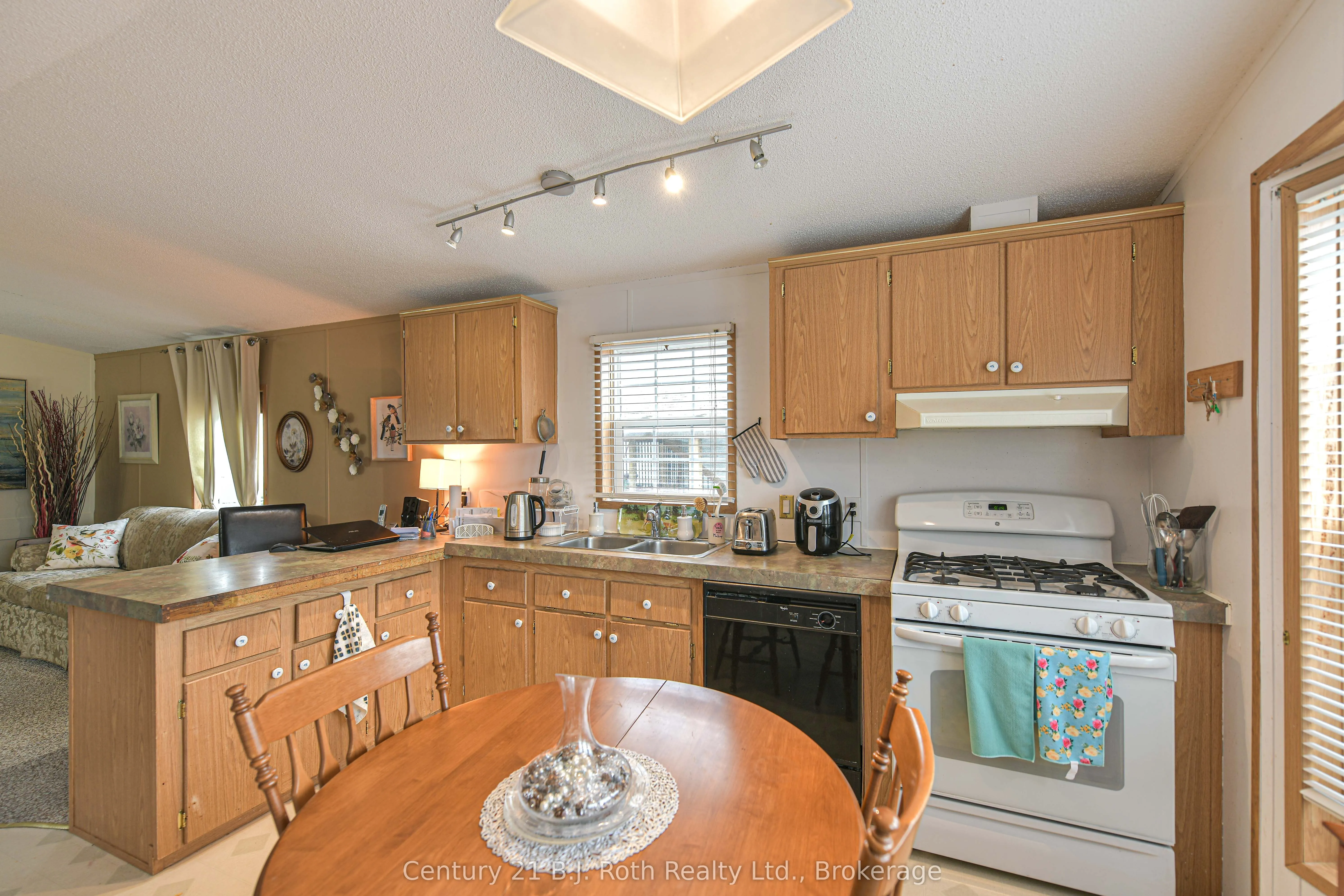 4105 Spruce Road