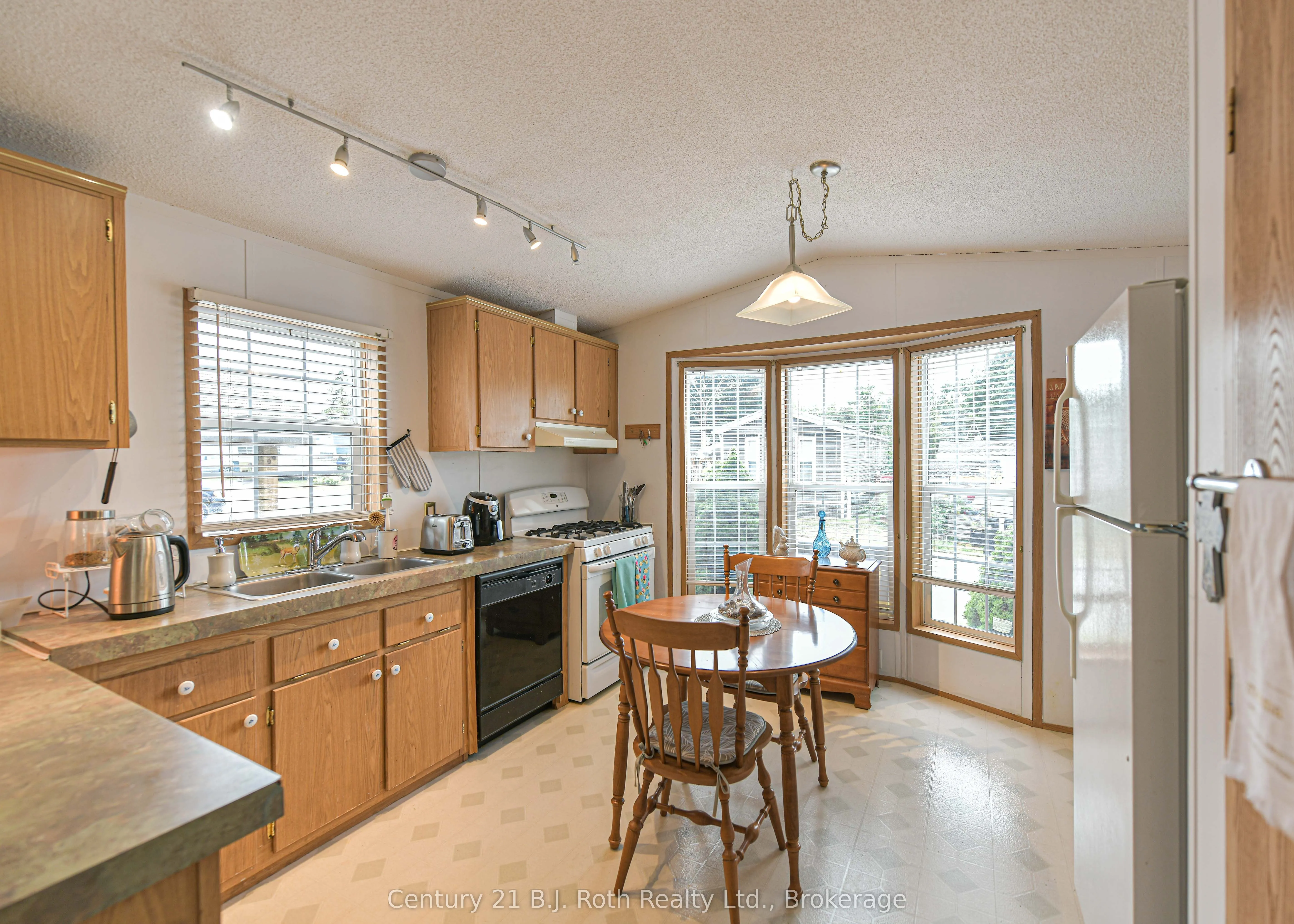 4105 Spruce Road