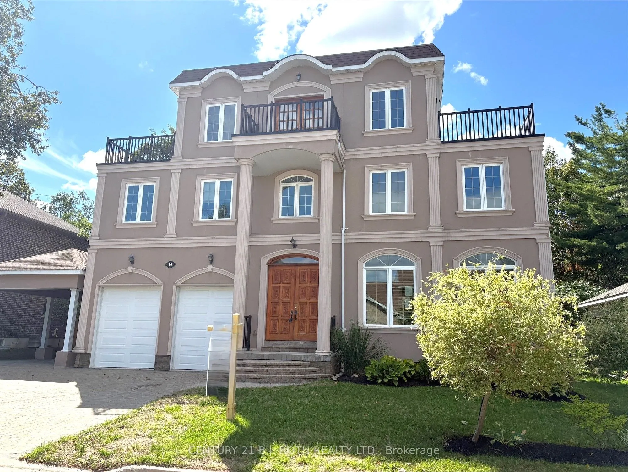 16 GRAY Lane