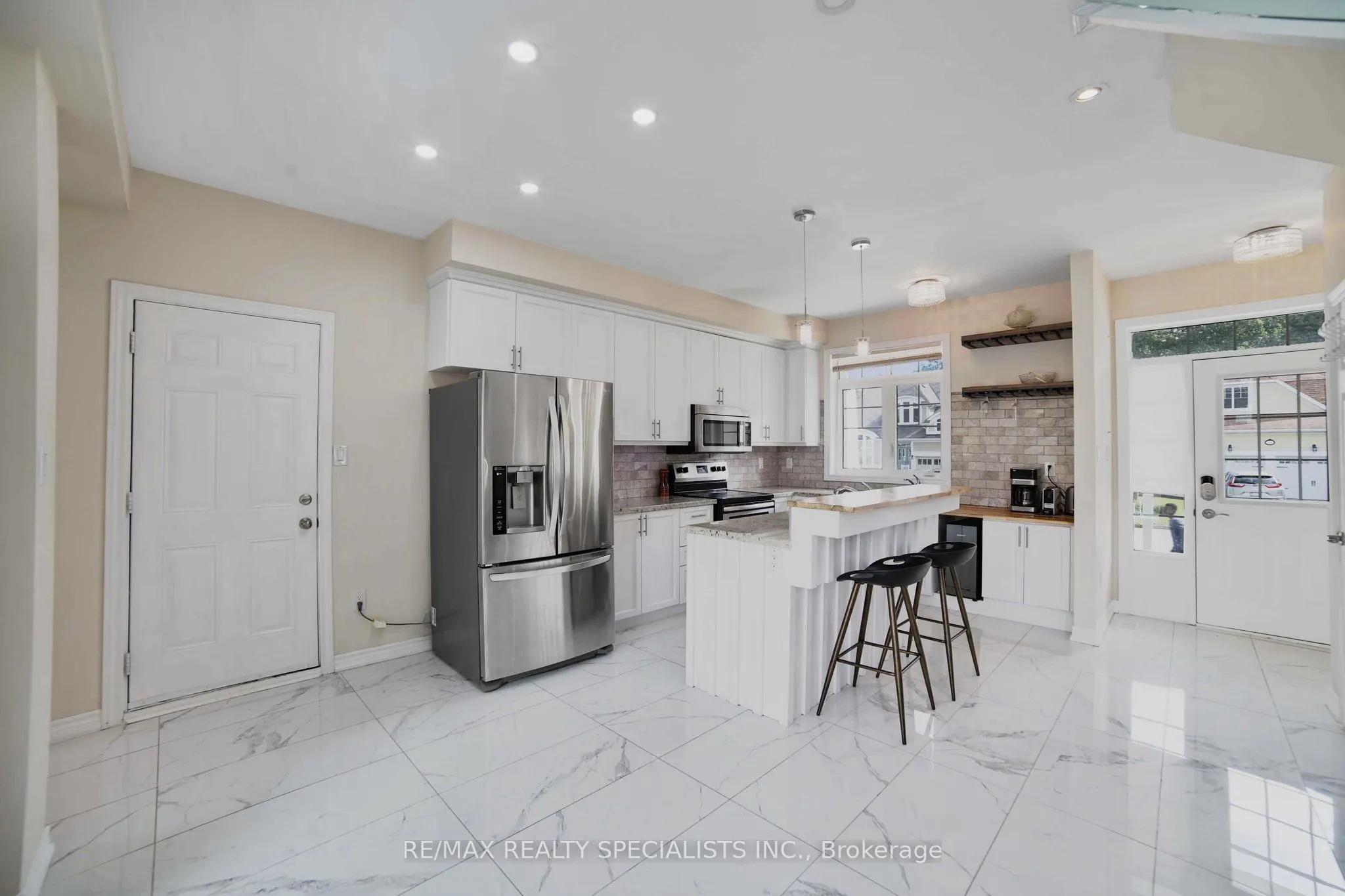 61 Riverwalk Place