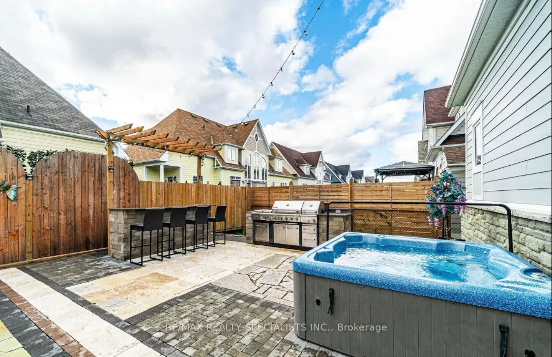 61 Riverwalk Place
