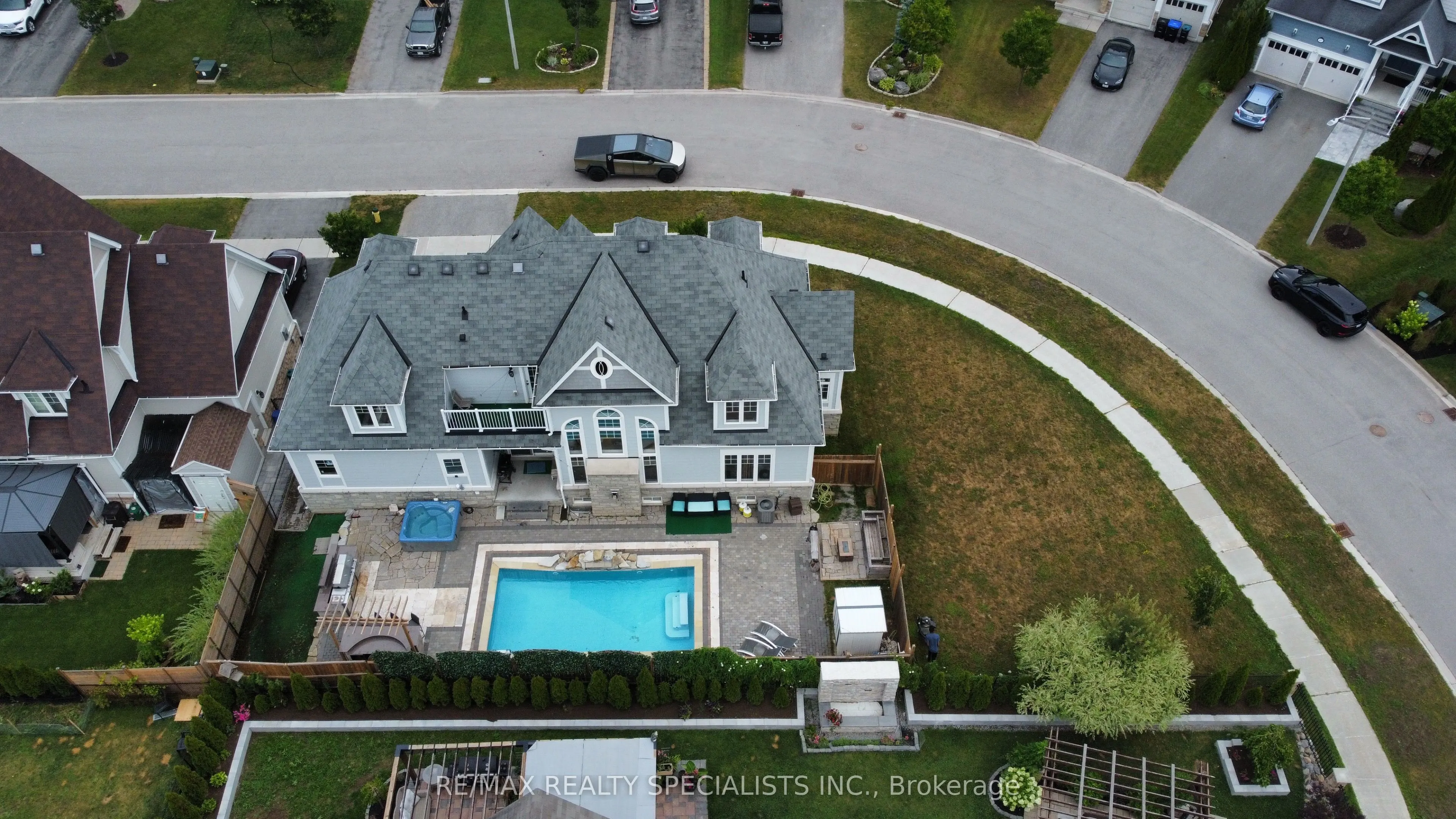 61 Riverwalk Place