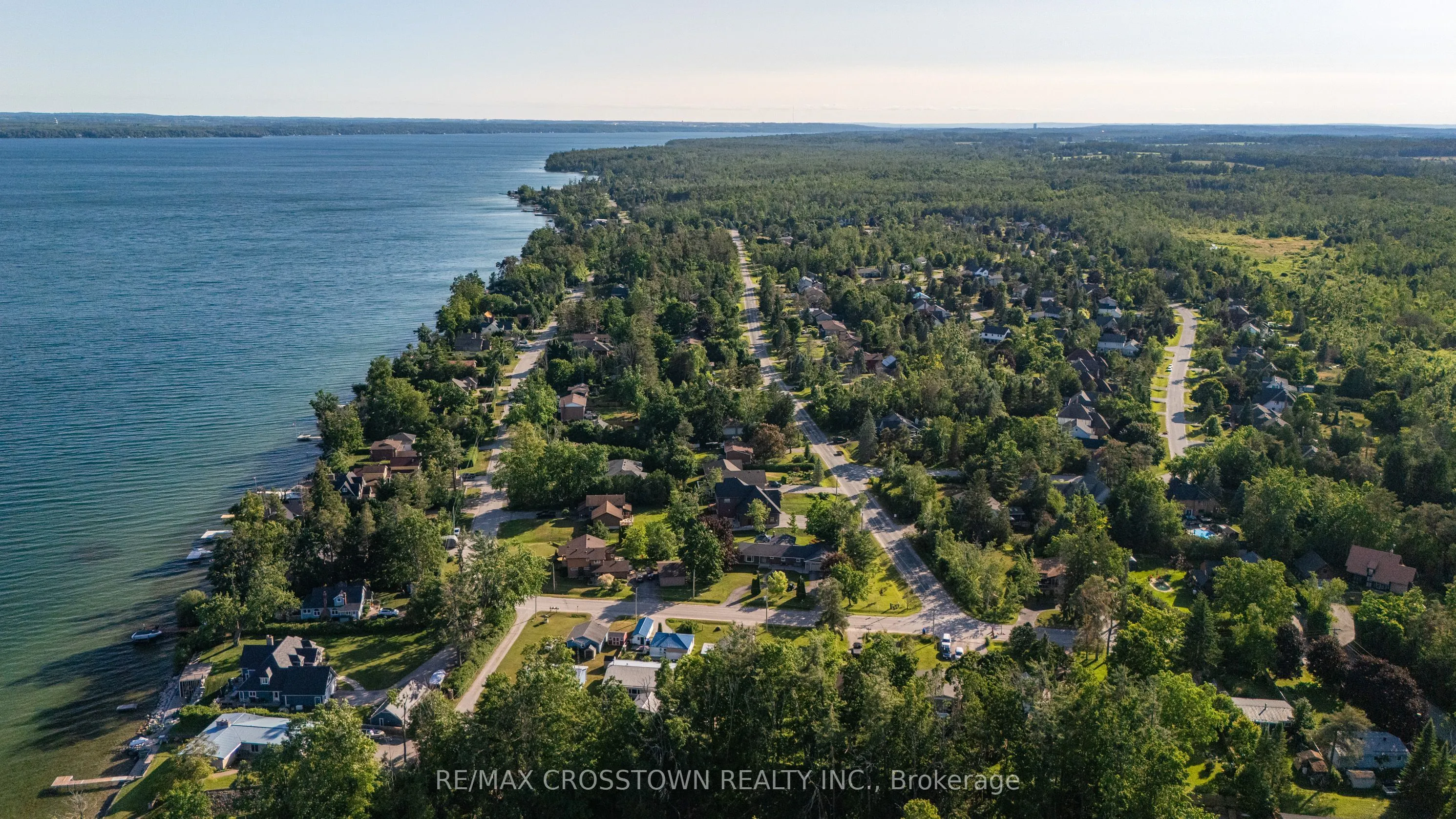 47 Lakeshore Road W