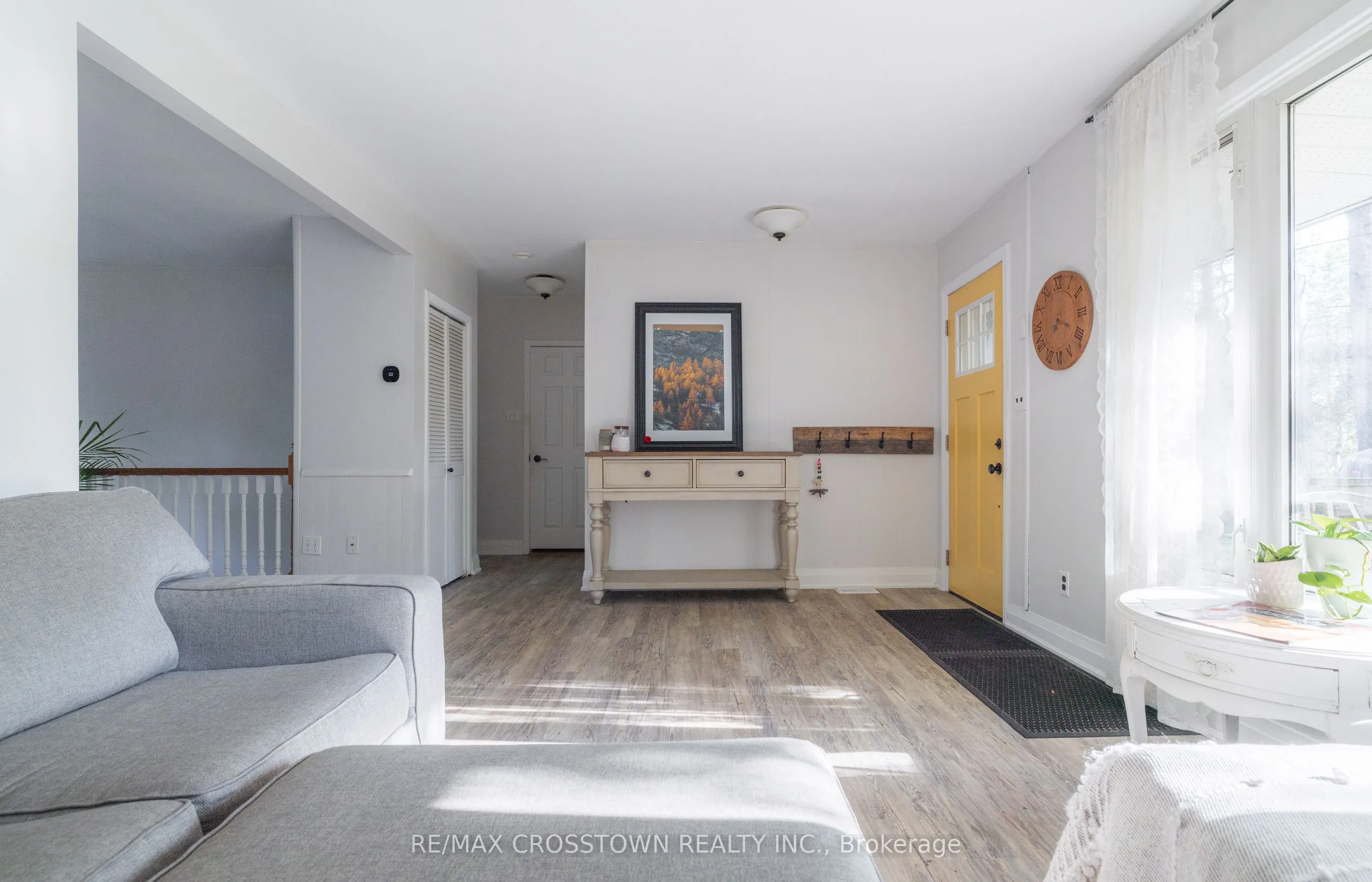 47 Lakeshore Road W