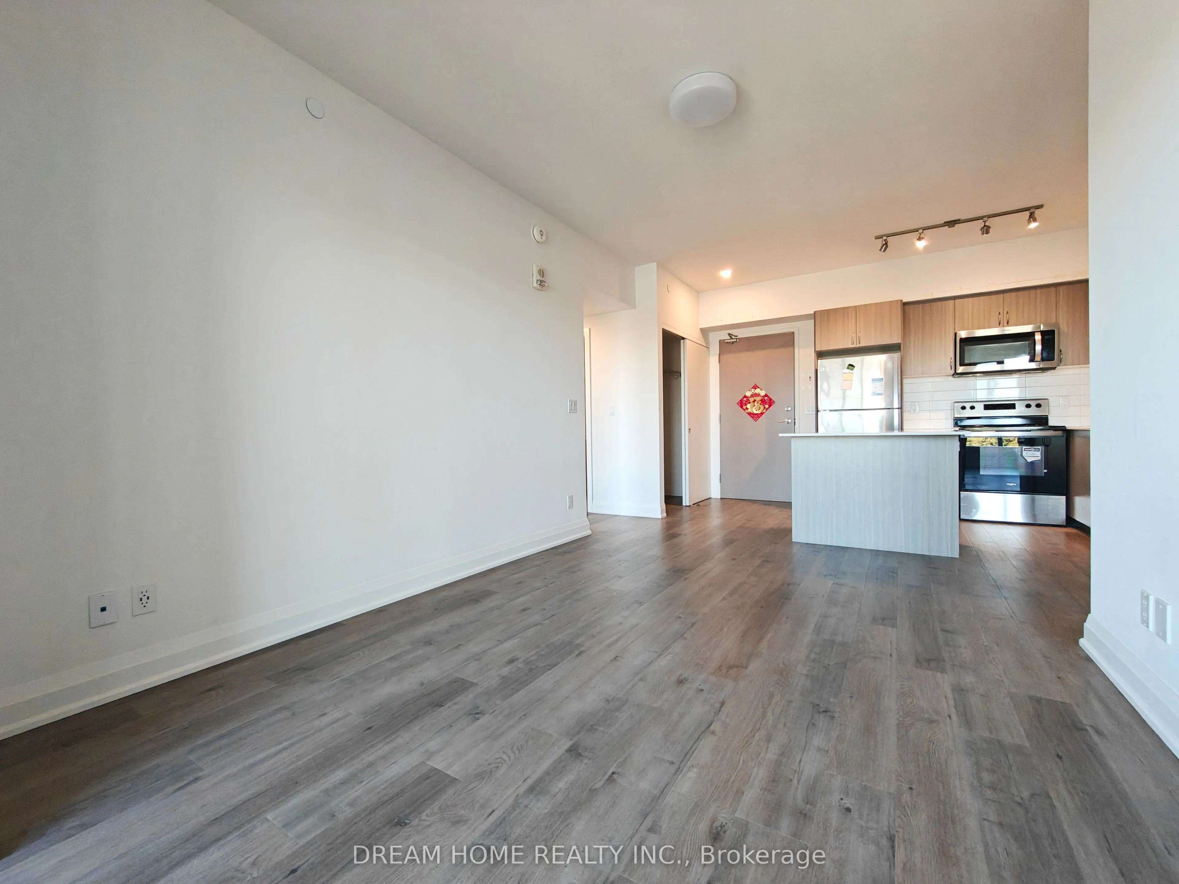 58 Lakeside Terrace, #1008