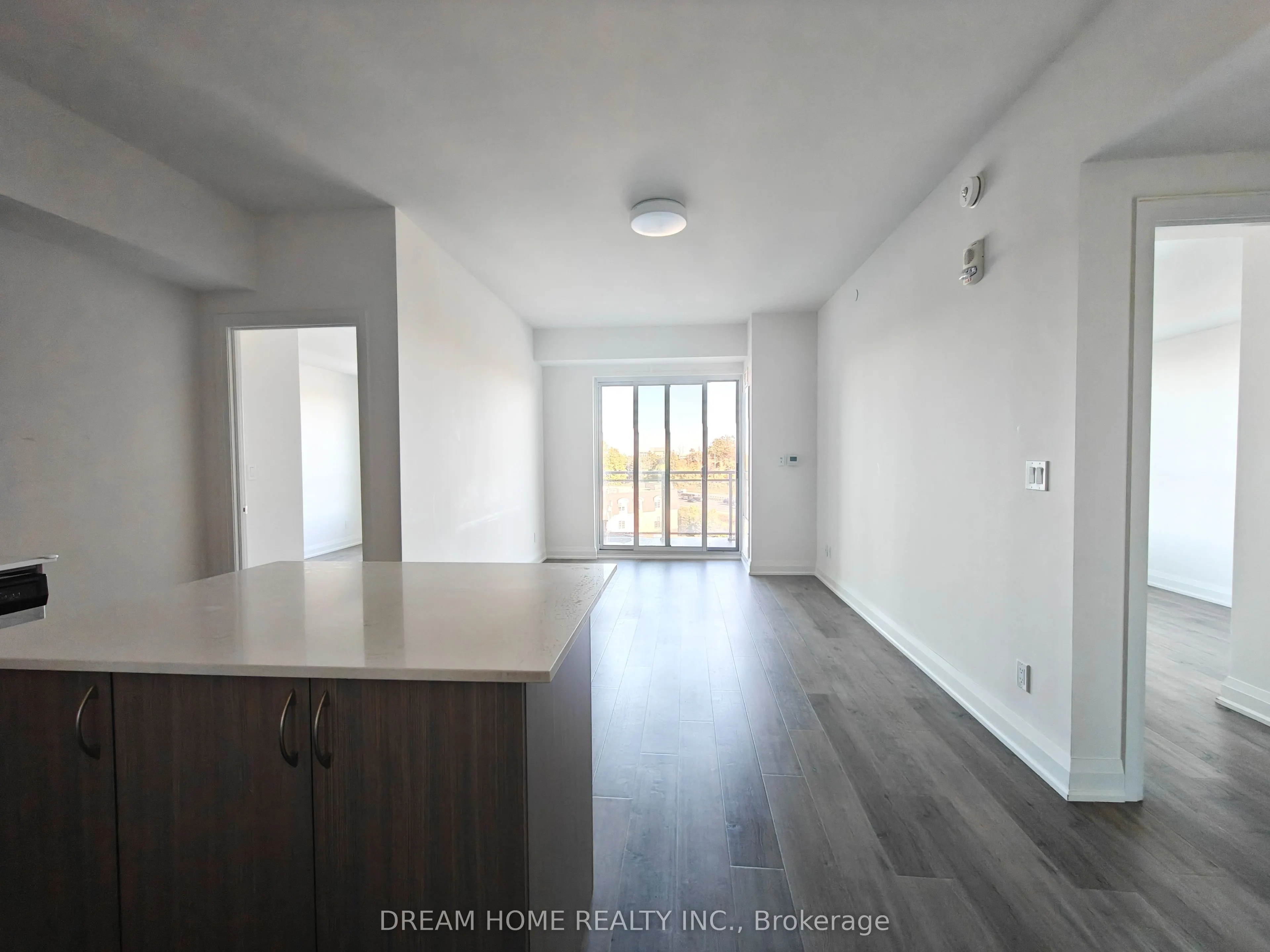 58 Lakeside Terrace, #1008
