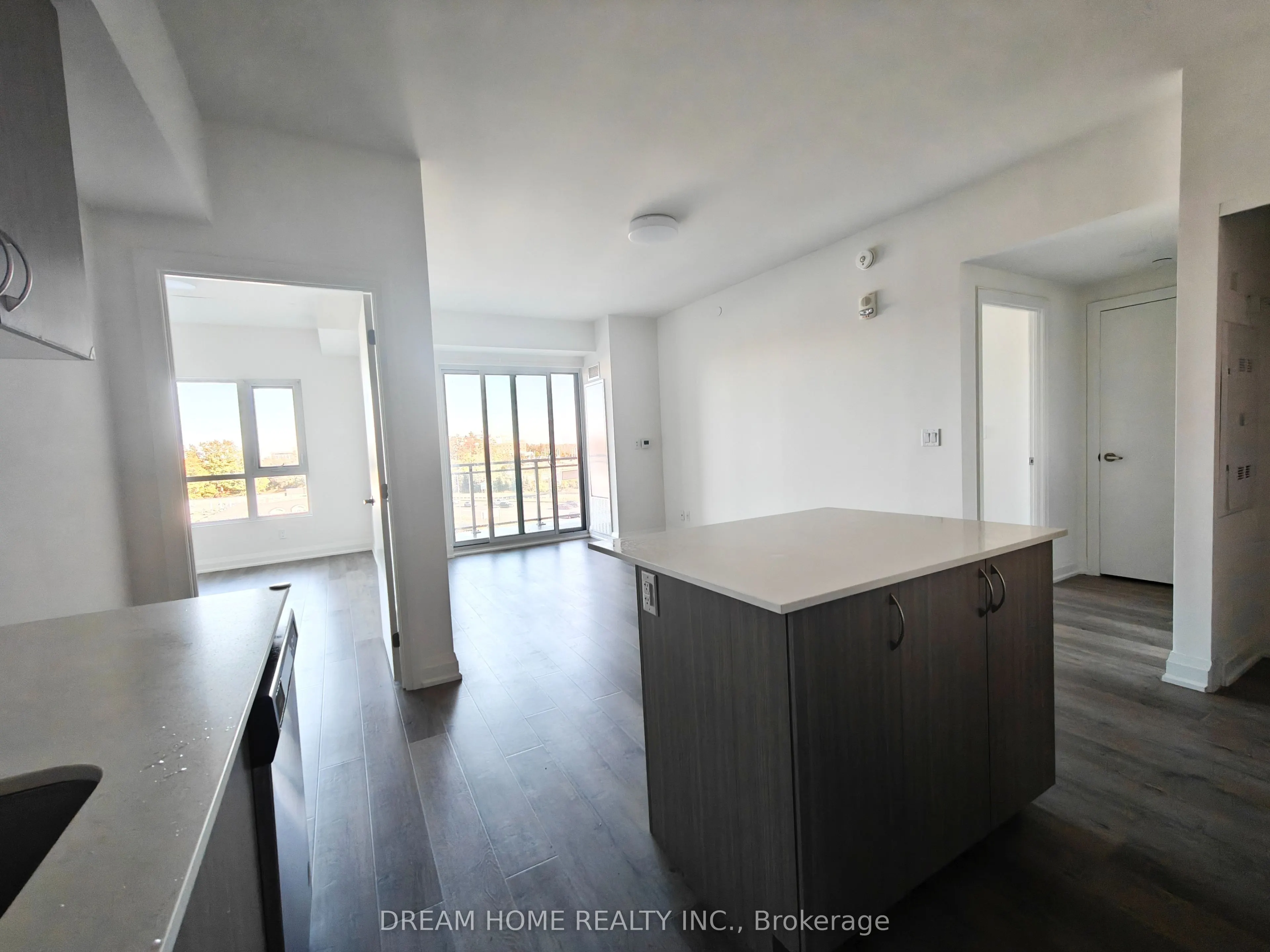 58 Lakeside Terrace, #1008