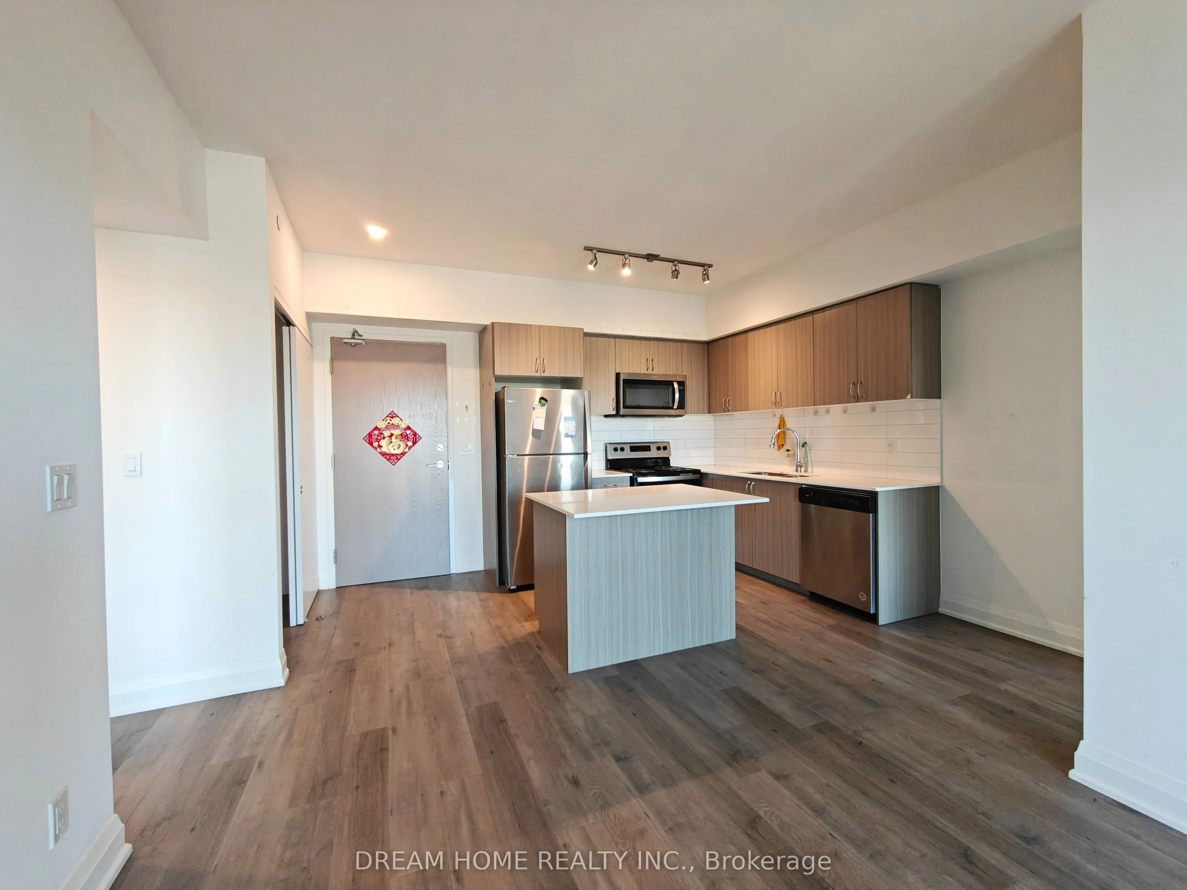 58 Lakeside Terrace, #1008