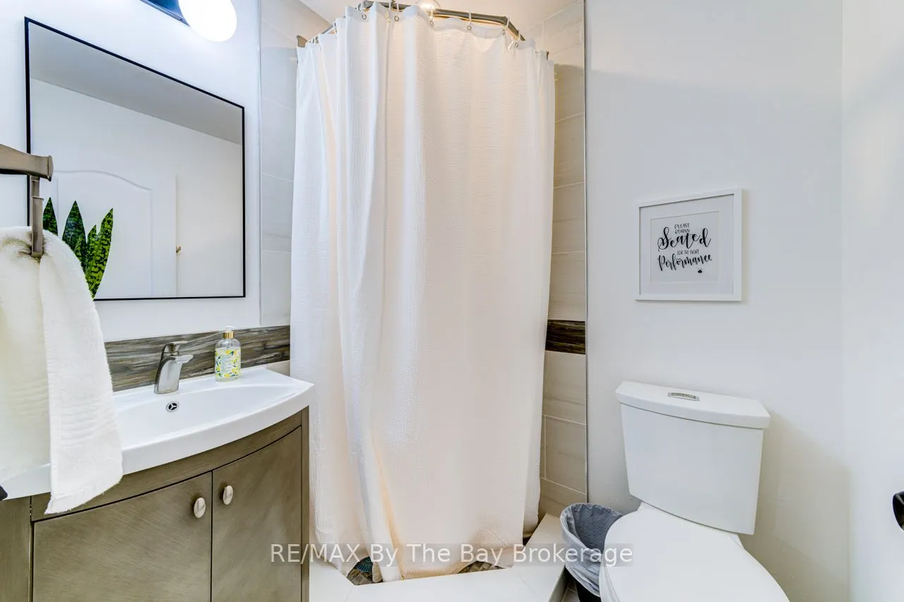 194 RIVER Road E, #2C