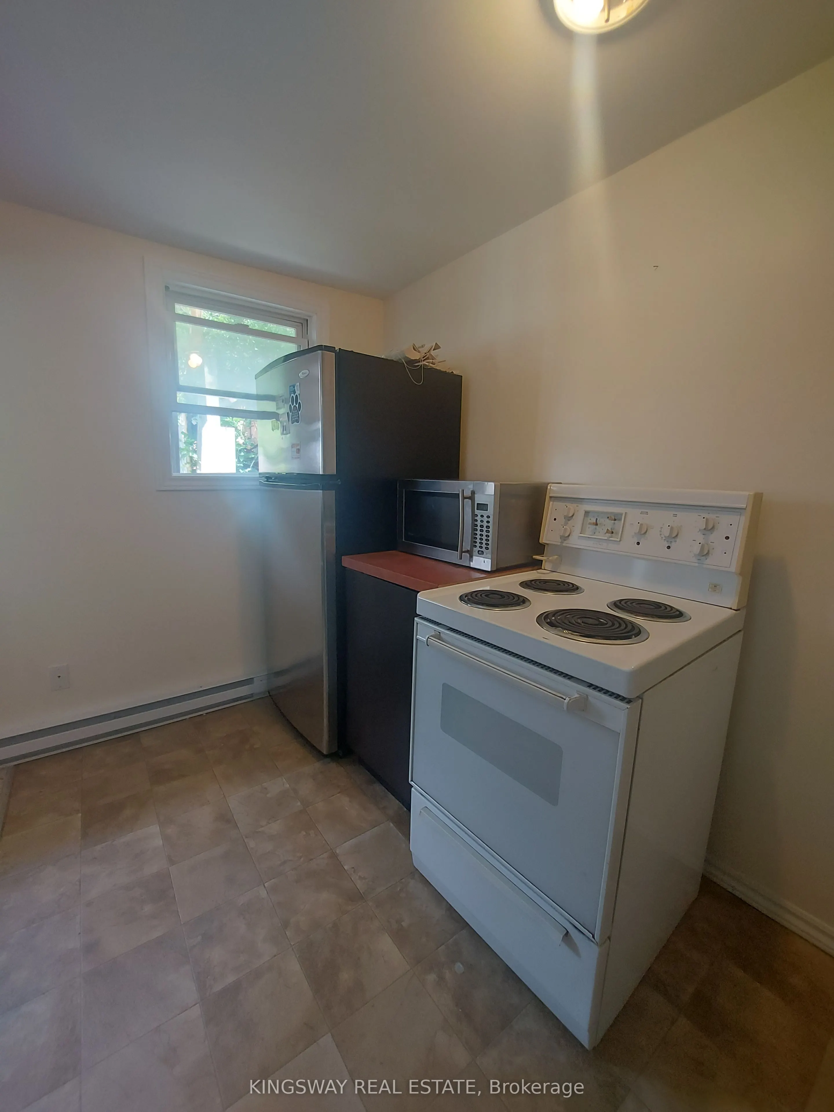 79 Patrick Street S