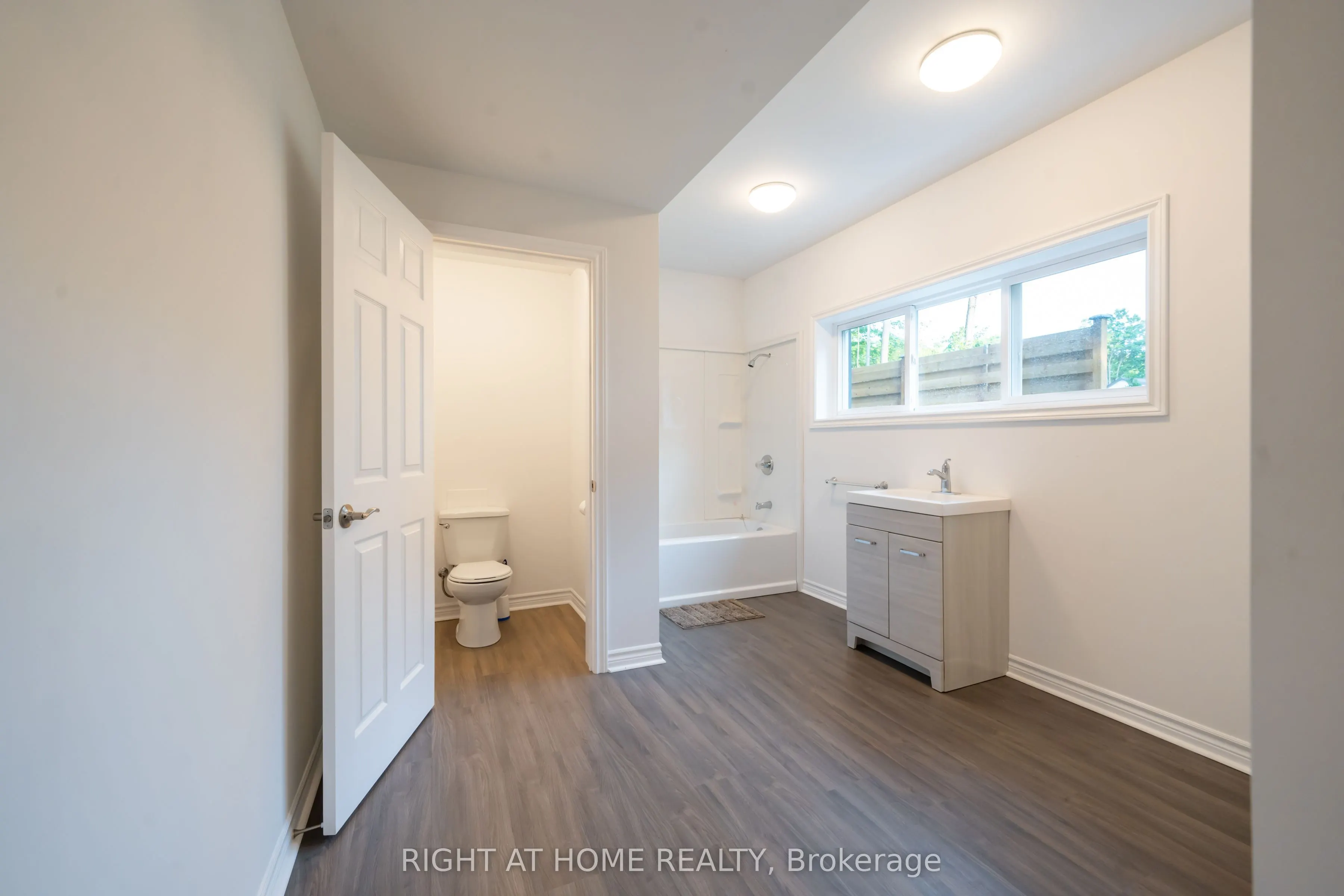 50 Breithaupt Crescent