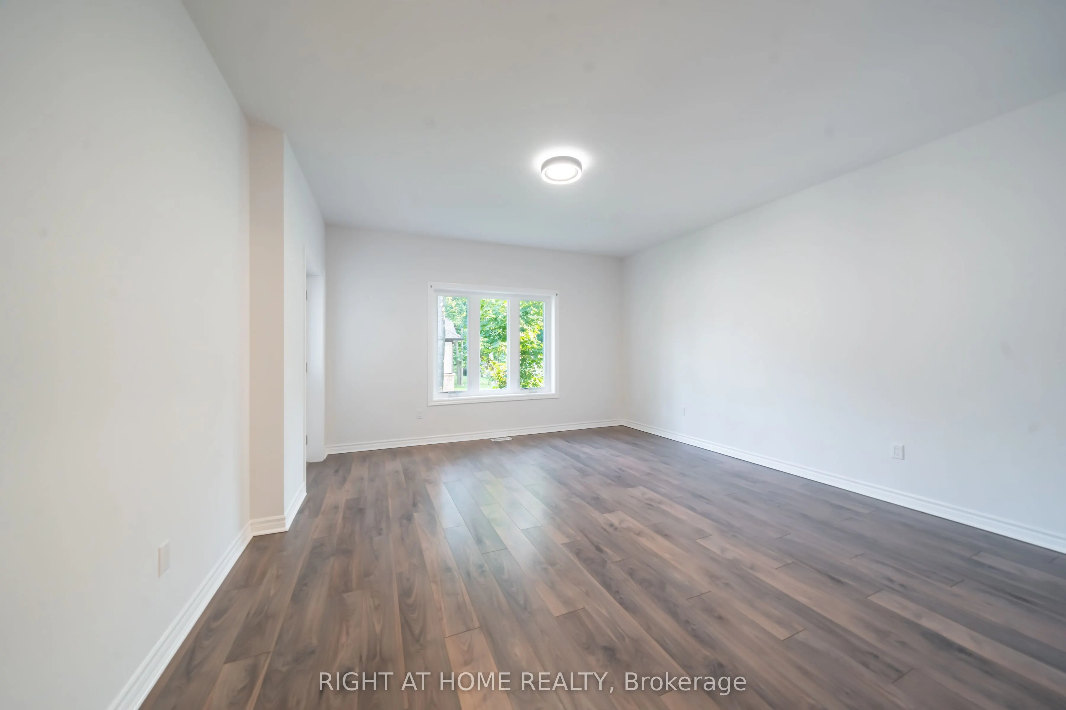 50 Breithaupt Crescent