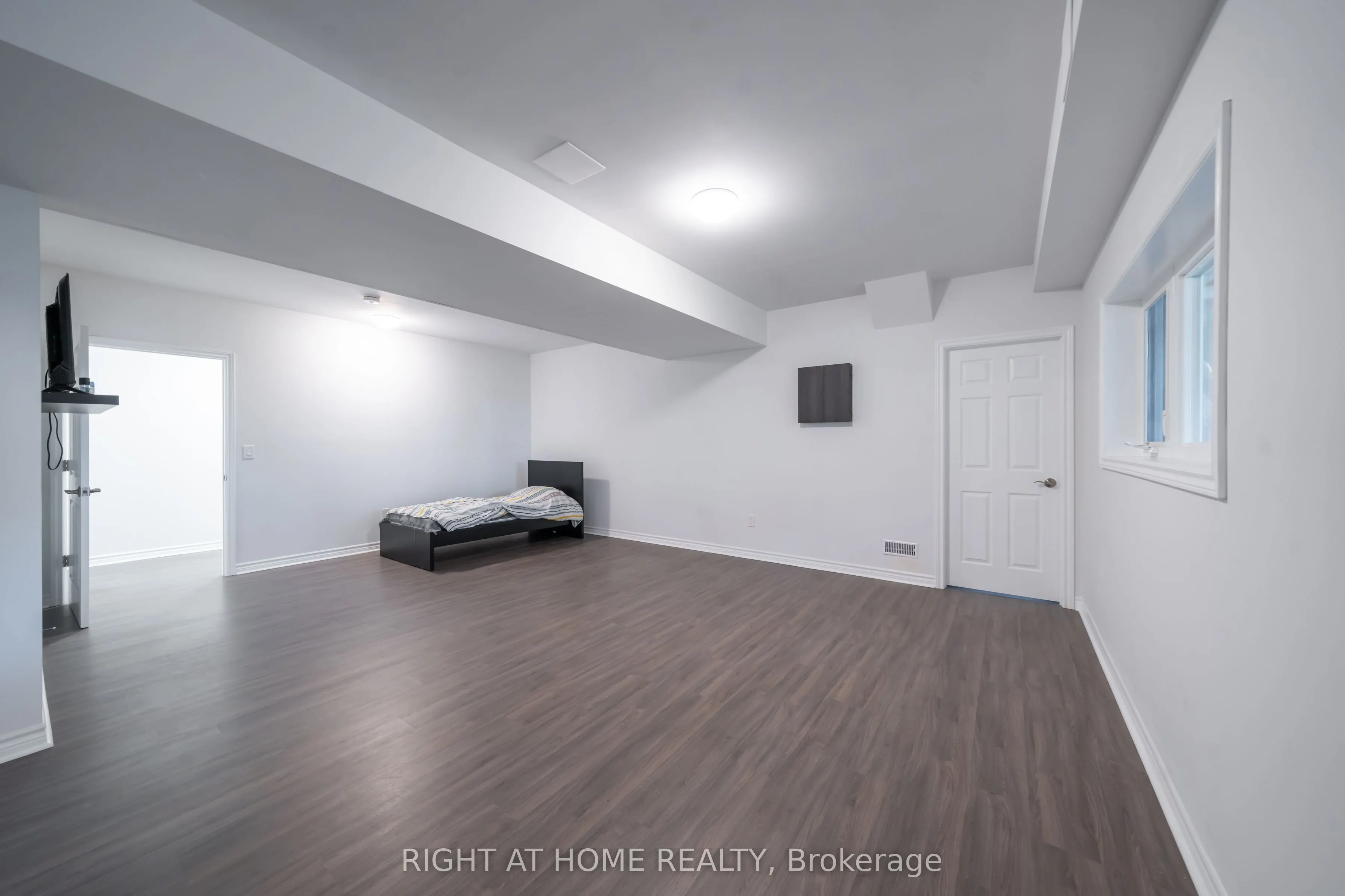 50 Breithaupt Crescent