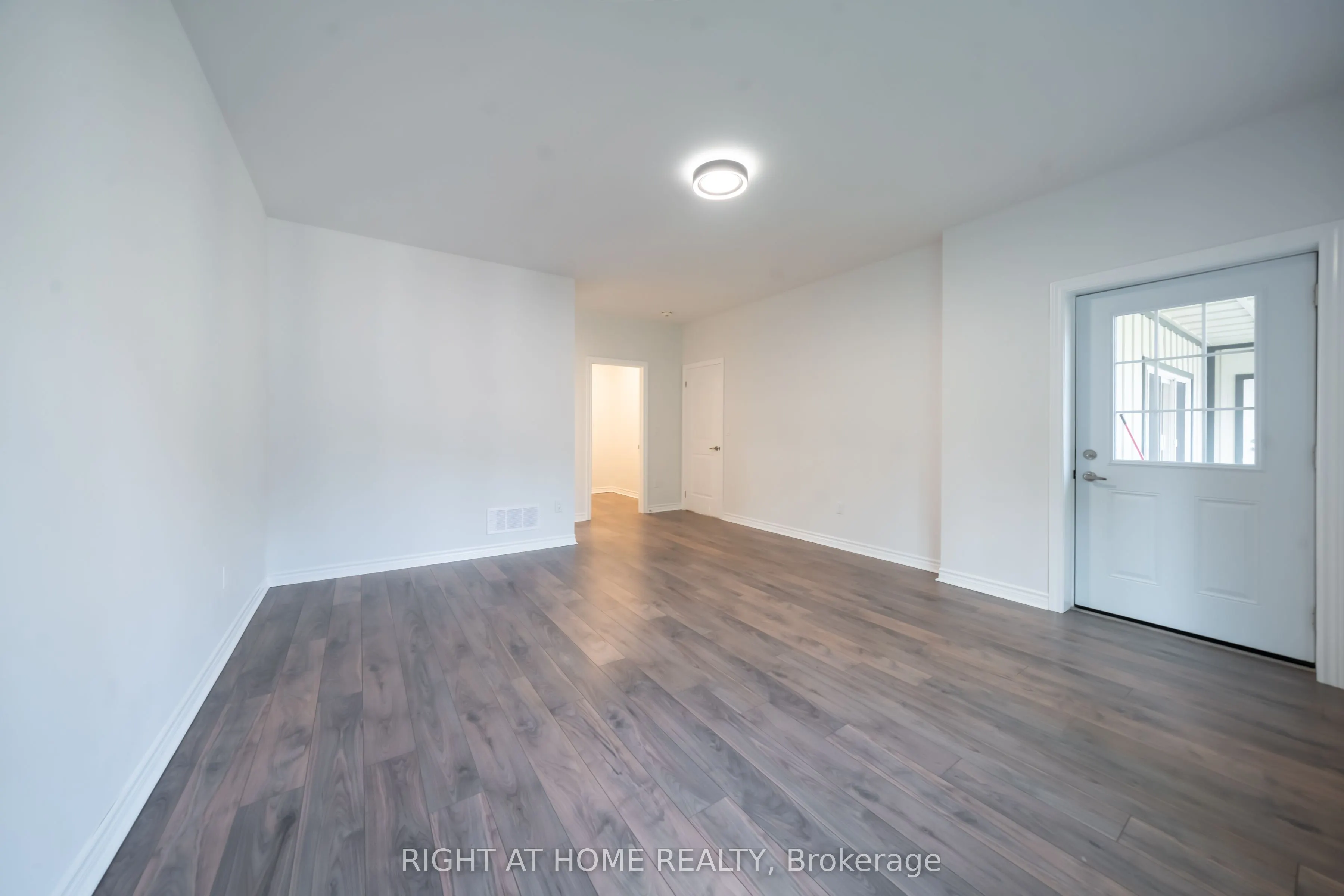 50 Breithaupt Crescent