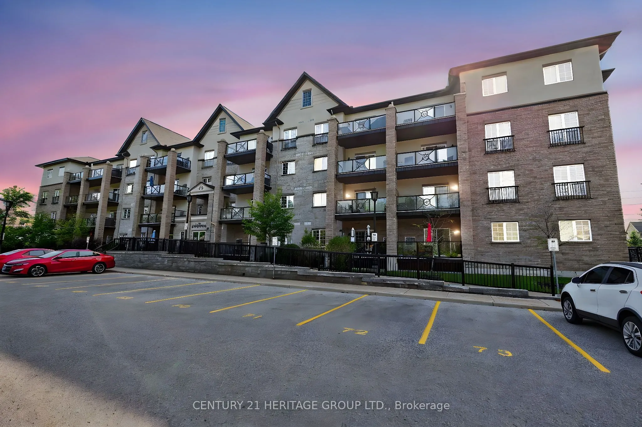 40 Ferndale Drive S, #206