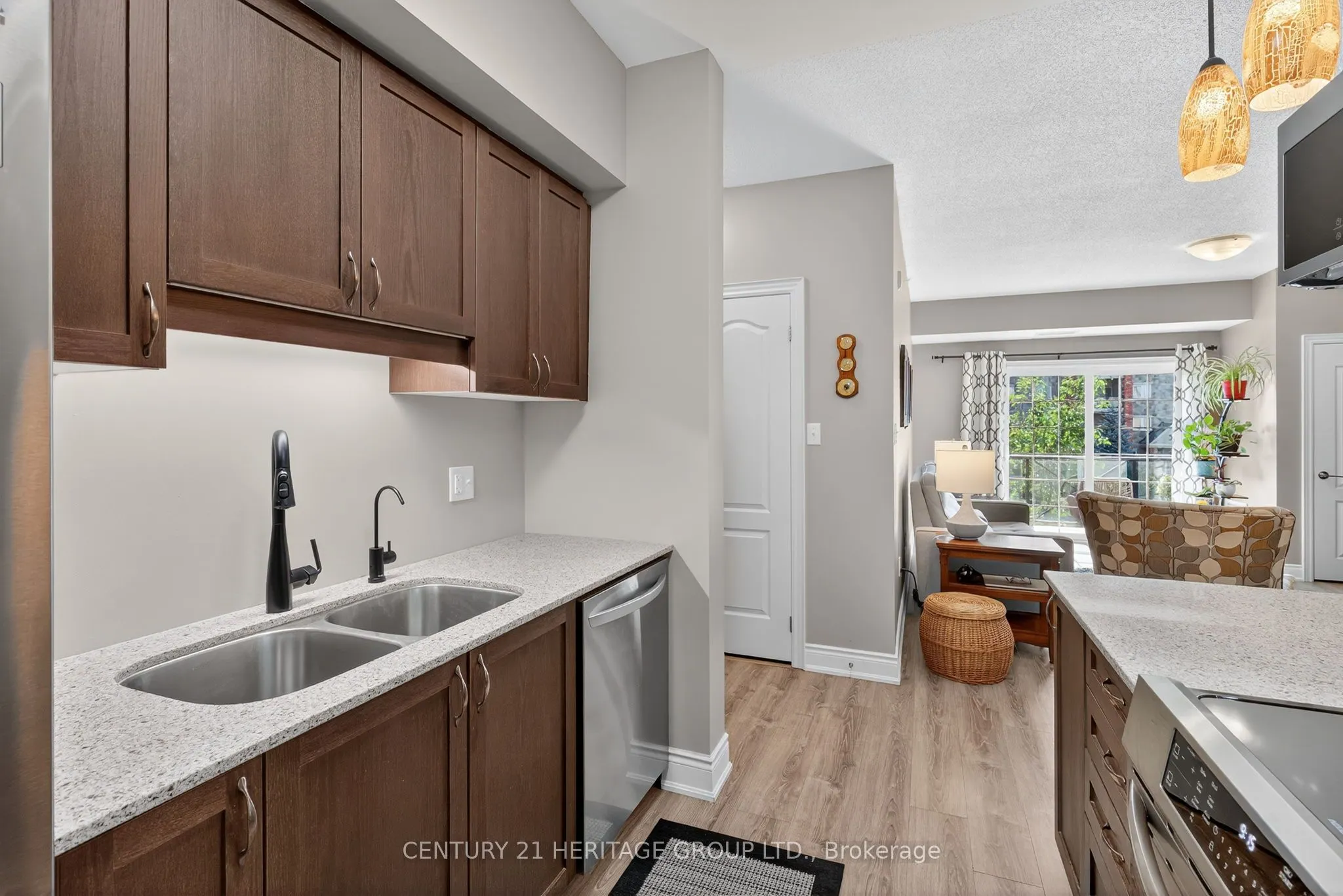 40 Ferndale Drive S, #206