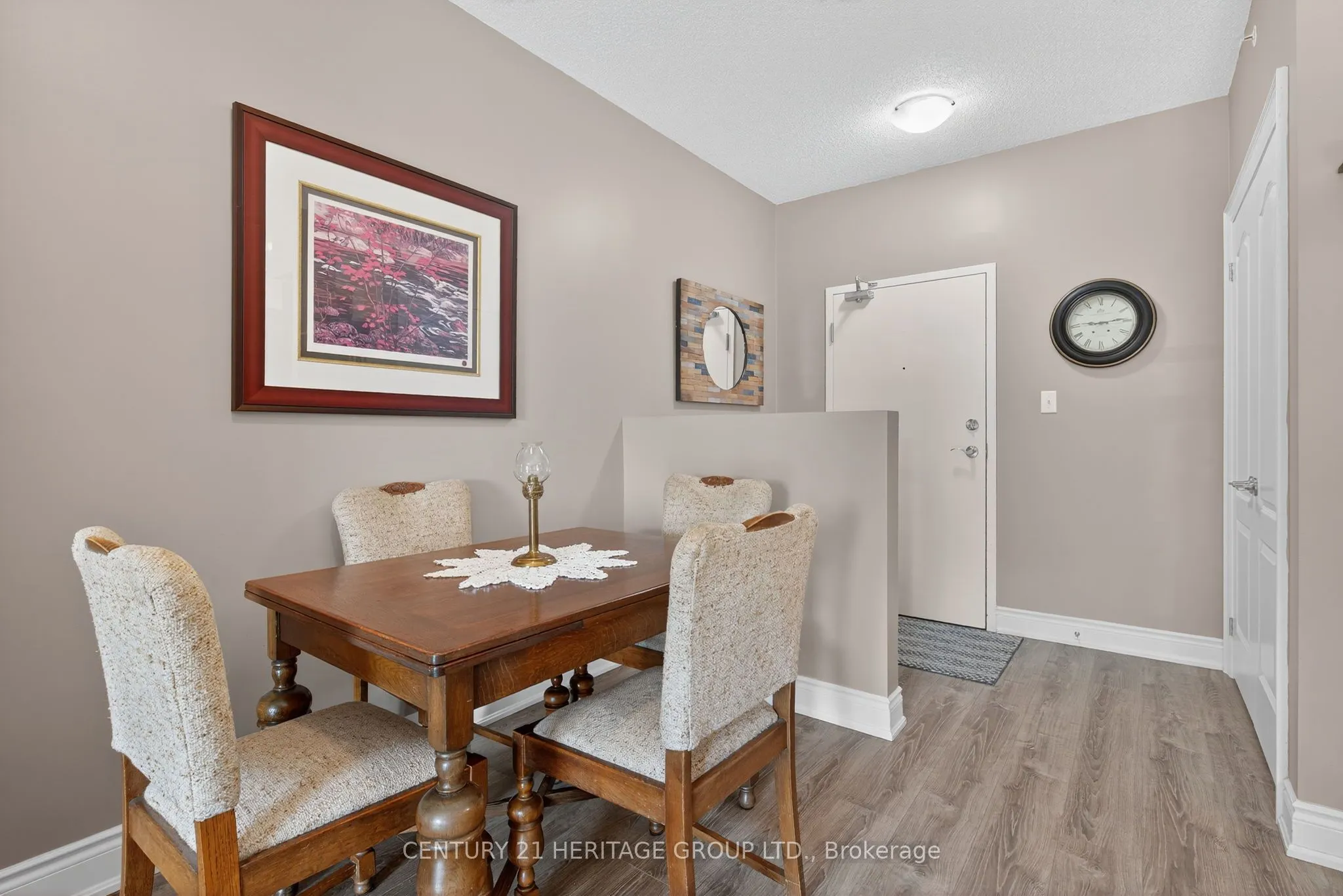 40 Ferndale Drive S, #206
