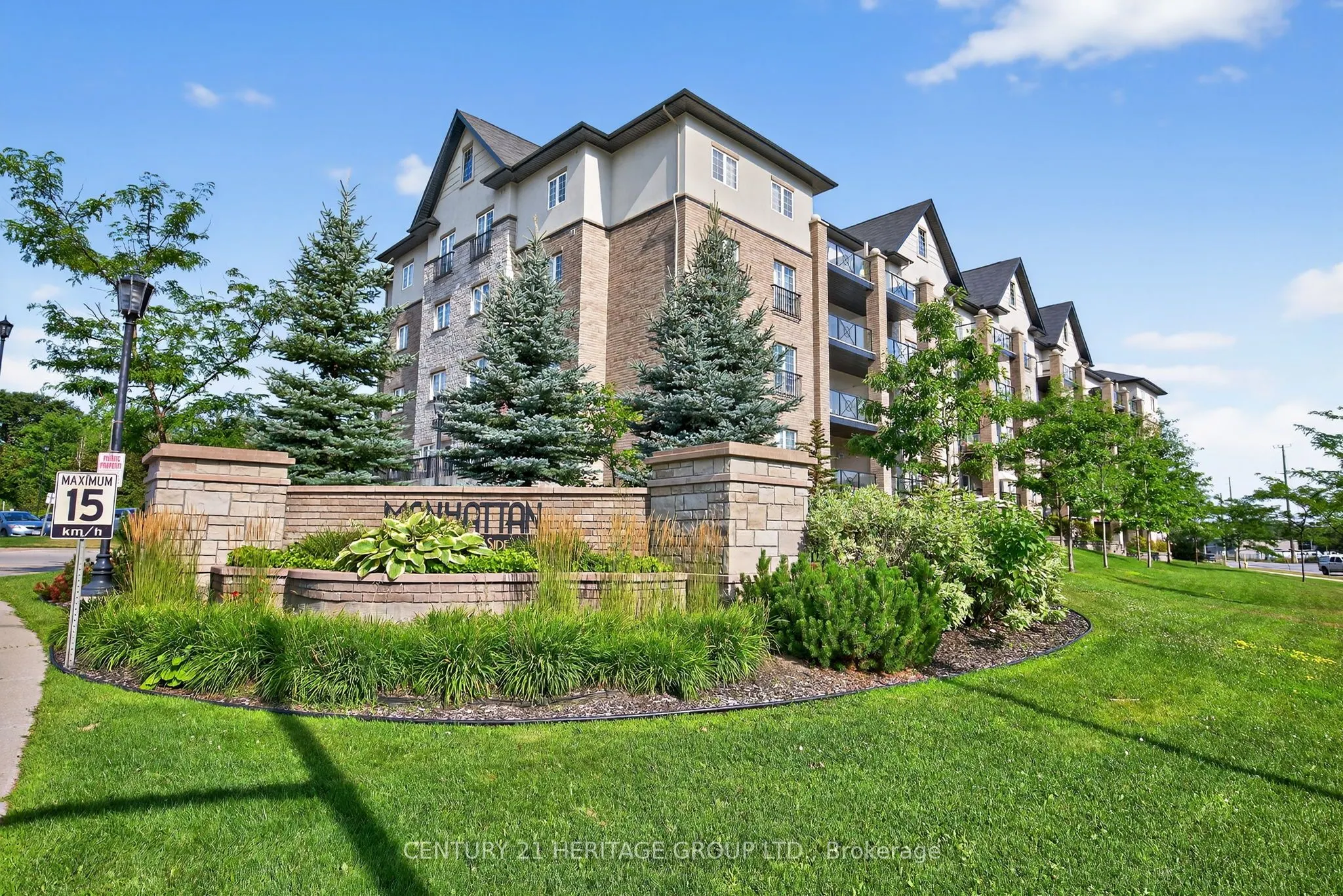 40 Ferndale Drive S, #206