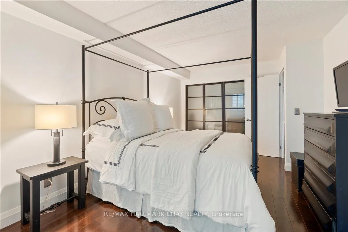 150 Dunlop Street E, #304