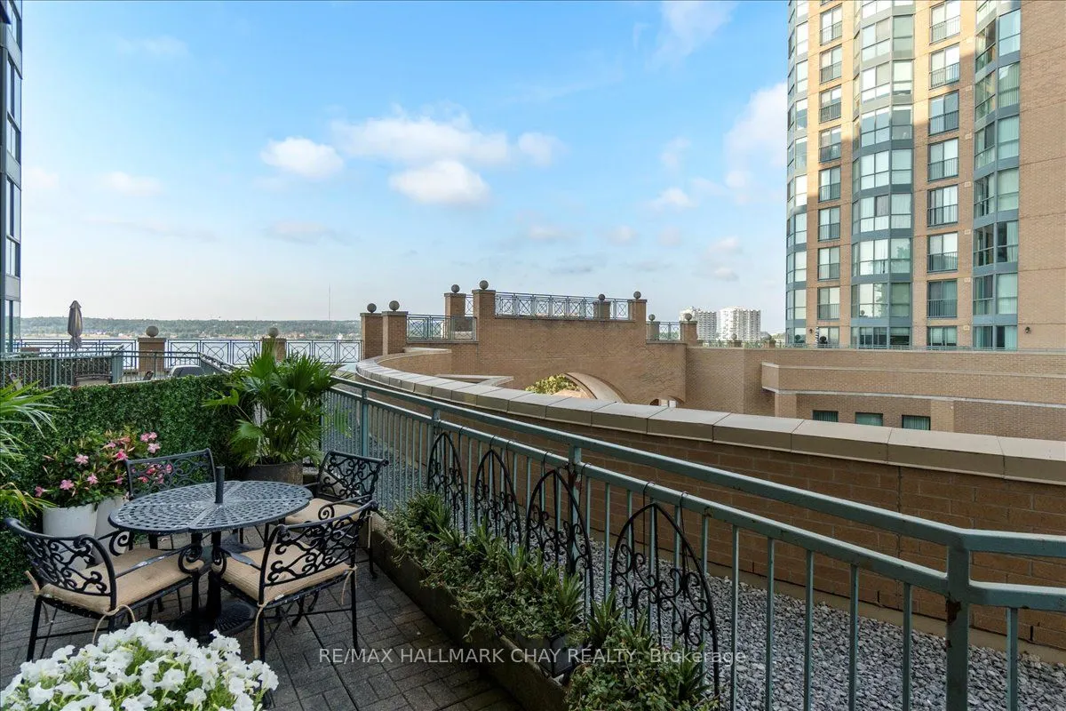 150 Dunlop Street E, #304