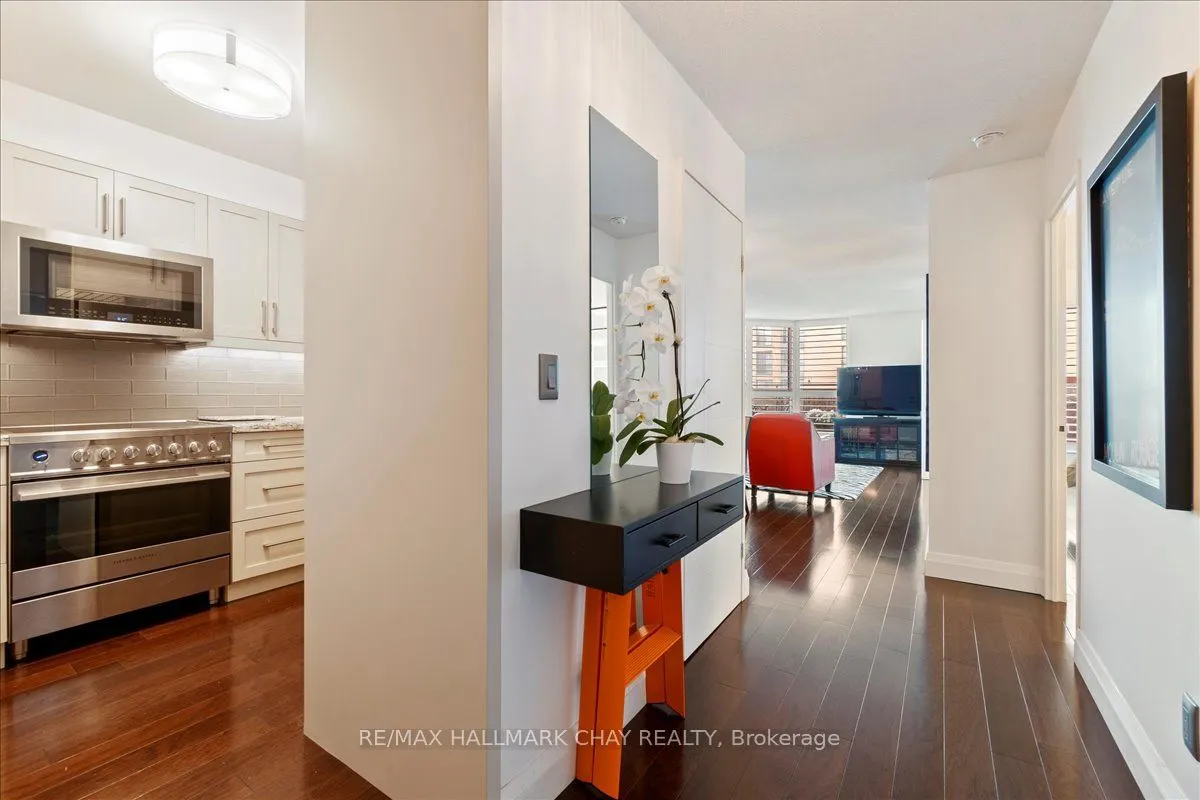 150 Dunlop Street E, #304