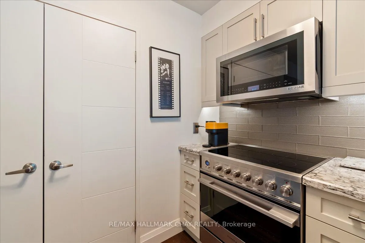 150 Dunlop Street E, #304