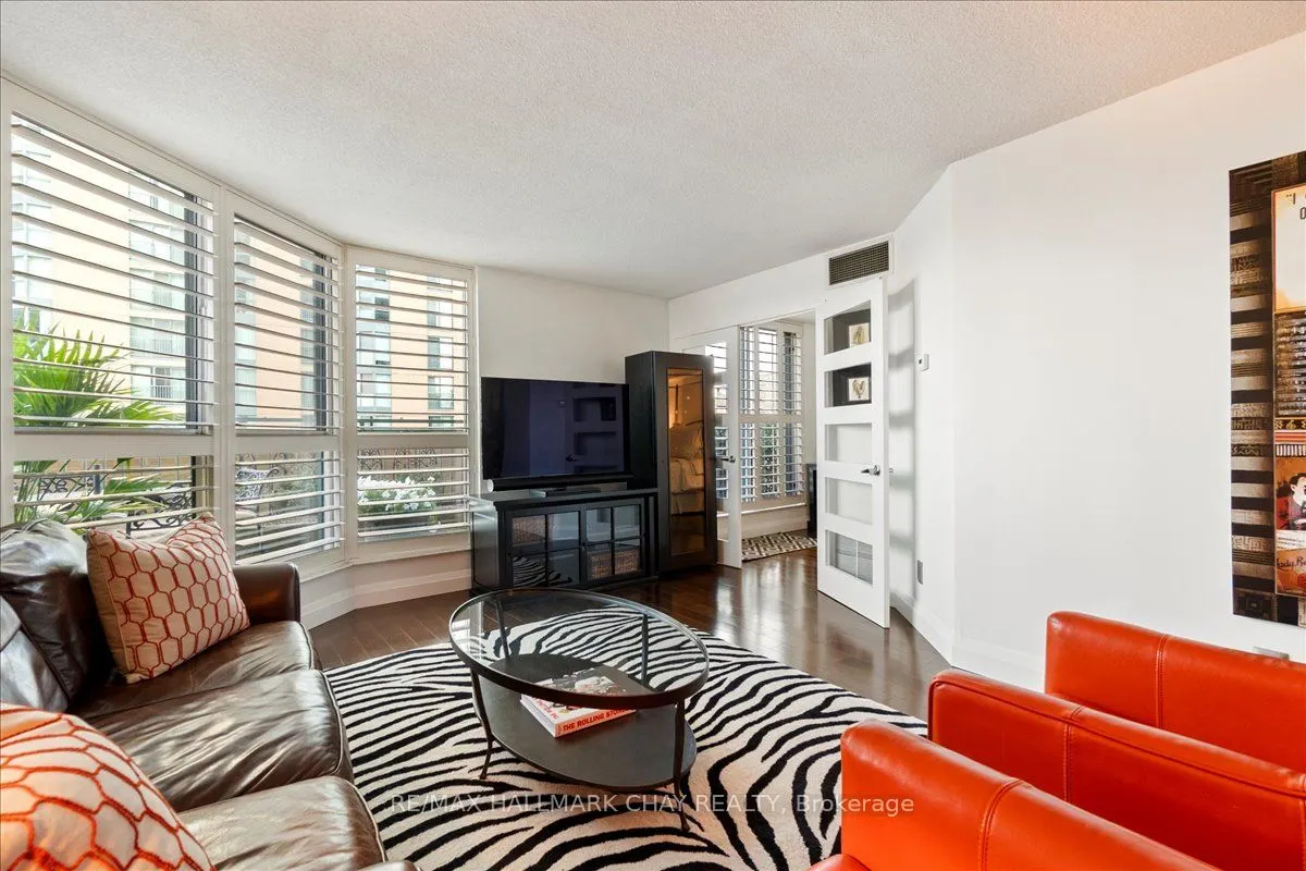 150 Dunlop Street E, #304