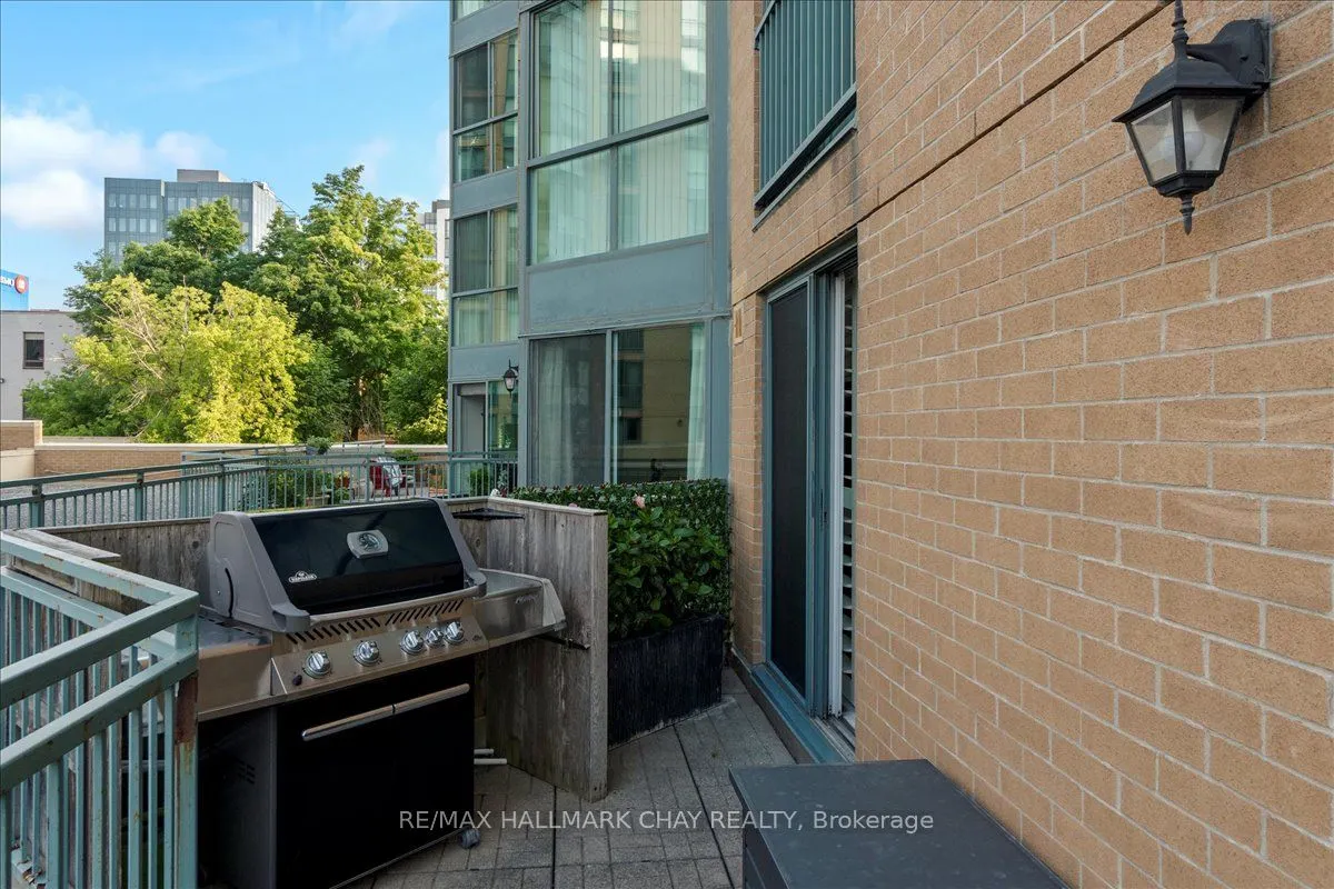 150 Dunlop Street E, #304
