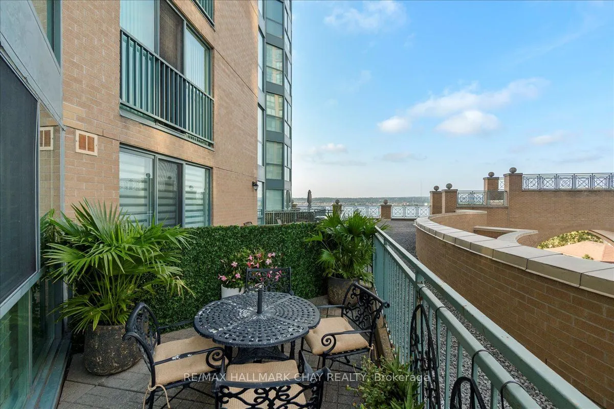 150 Dunlop Street E, #304
