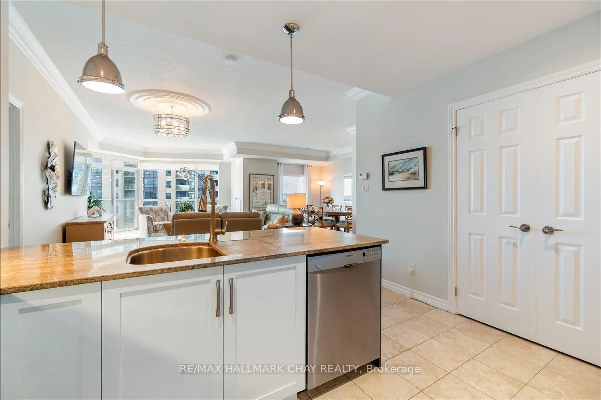 33 Ellen Street, #1108