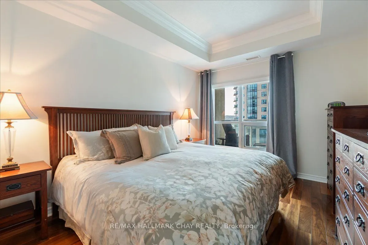 33 Ellen Street, #1108