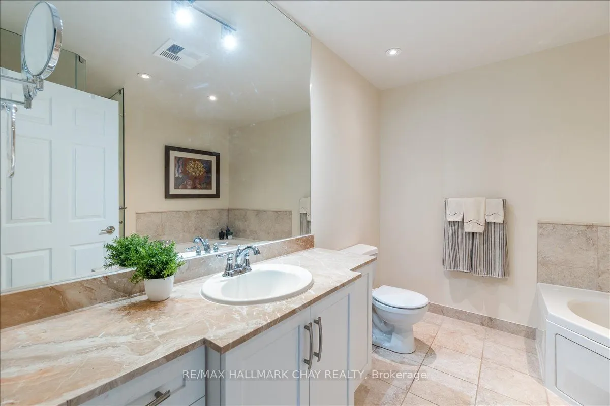 33 Ellen Street, #1108