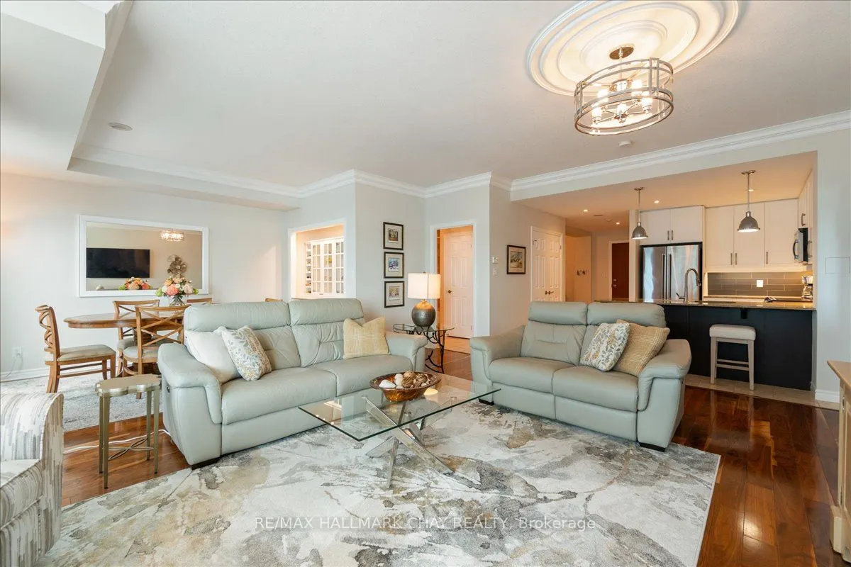 33 Ellen Street, #1108