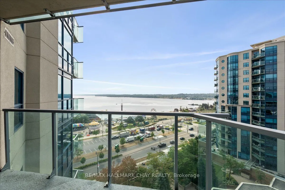33 Ellen Street, #1108