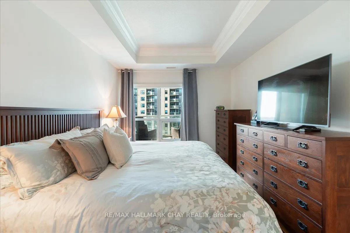 33 Ellen Street, #1108